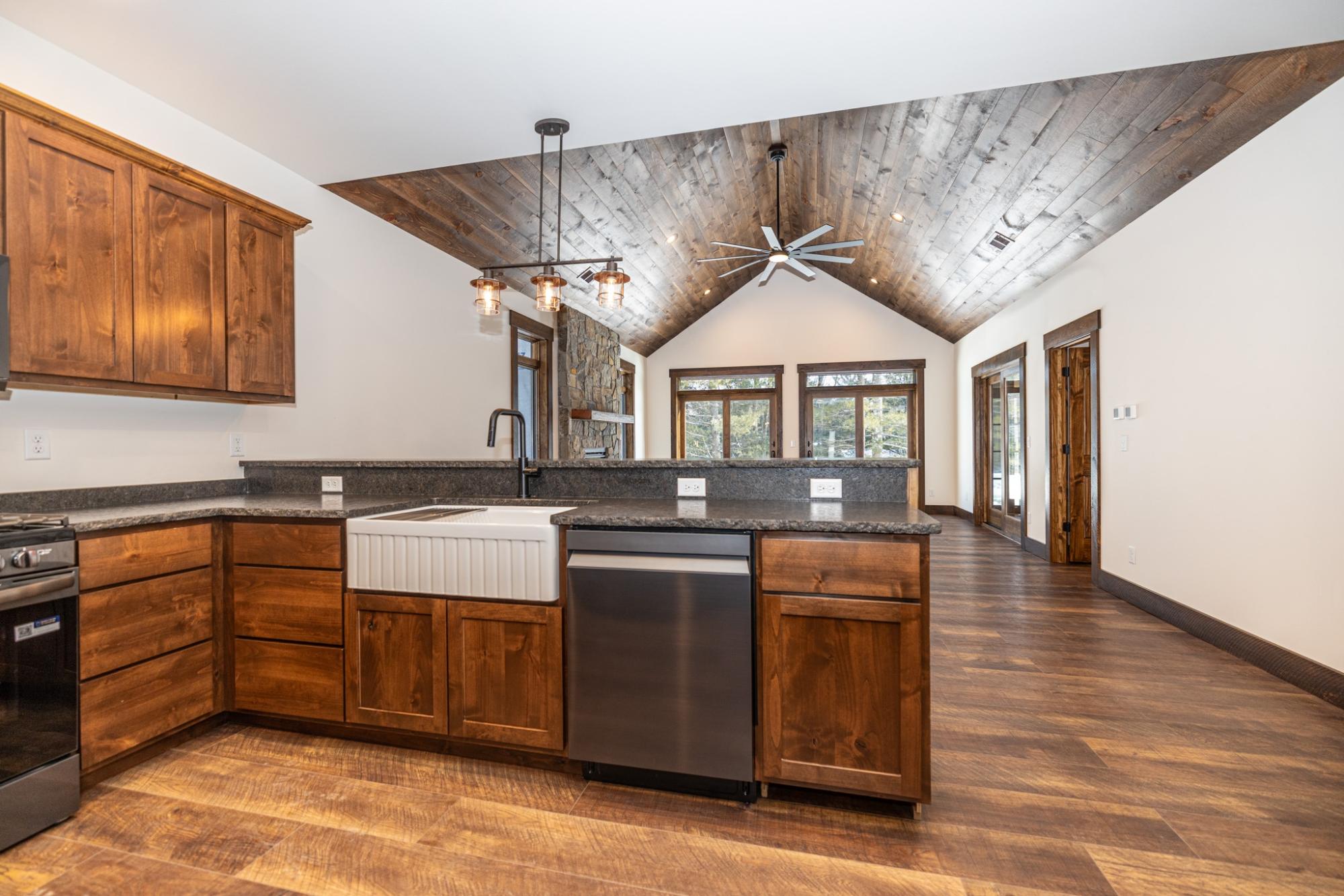 Arrowhead Lake Property 1096 Serenz Ln Photo 7