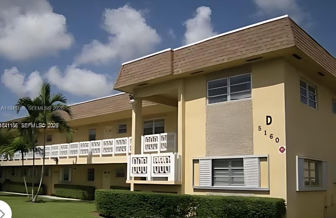 Oak Hills Condo No III