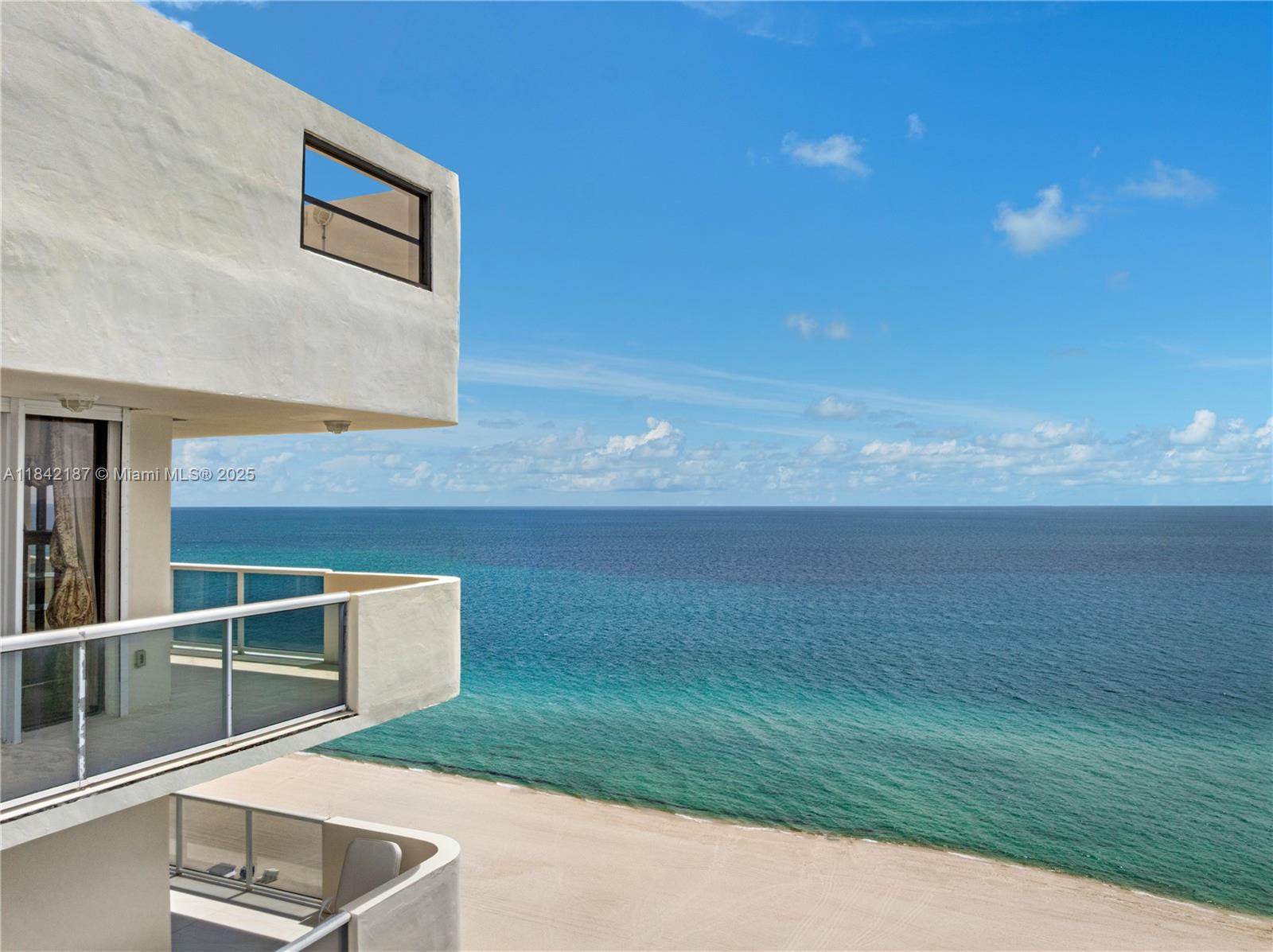 5757 Collins Ave #PH-4