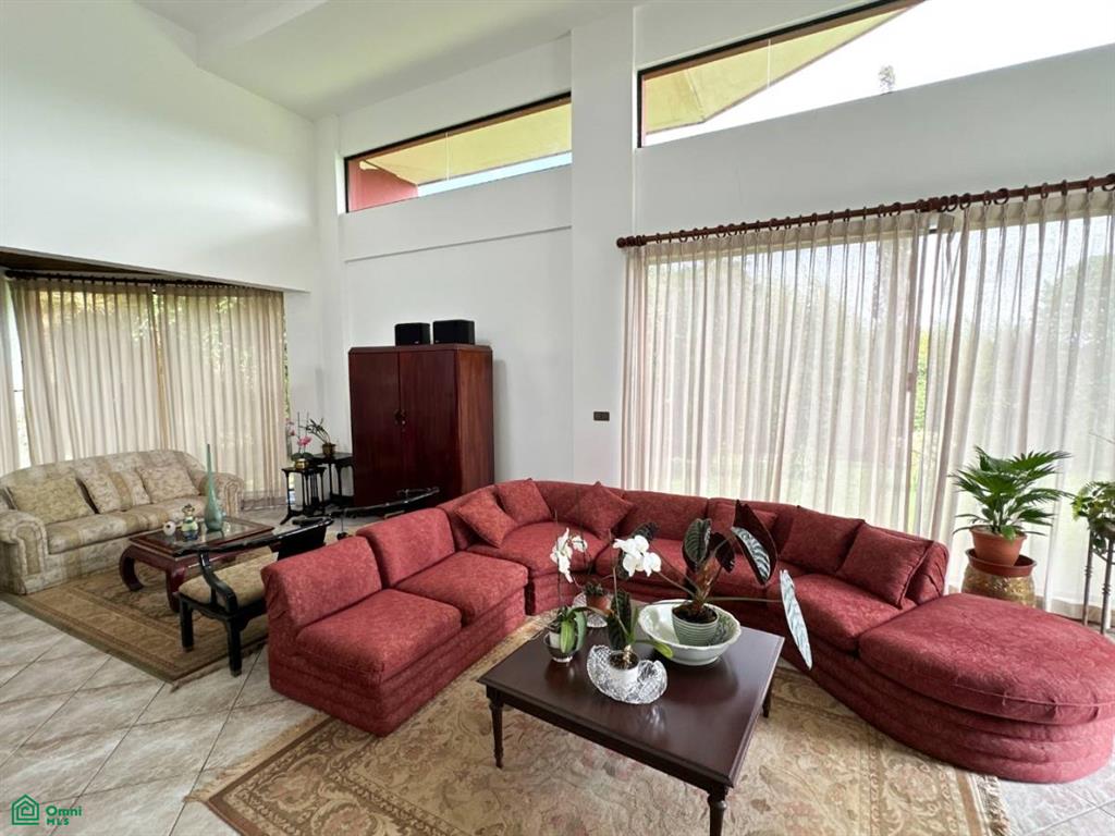 5 bed Single Family Homes For Sale in Santo Domingo, Heredia - 1