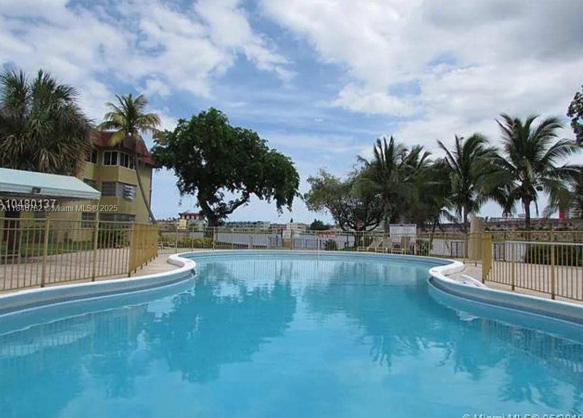 Third Horizons Condo