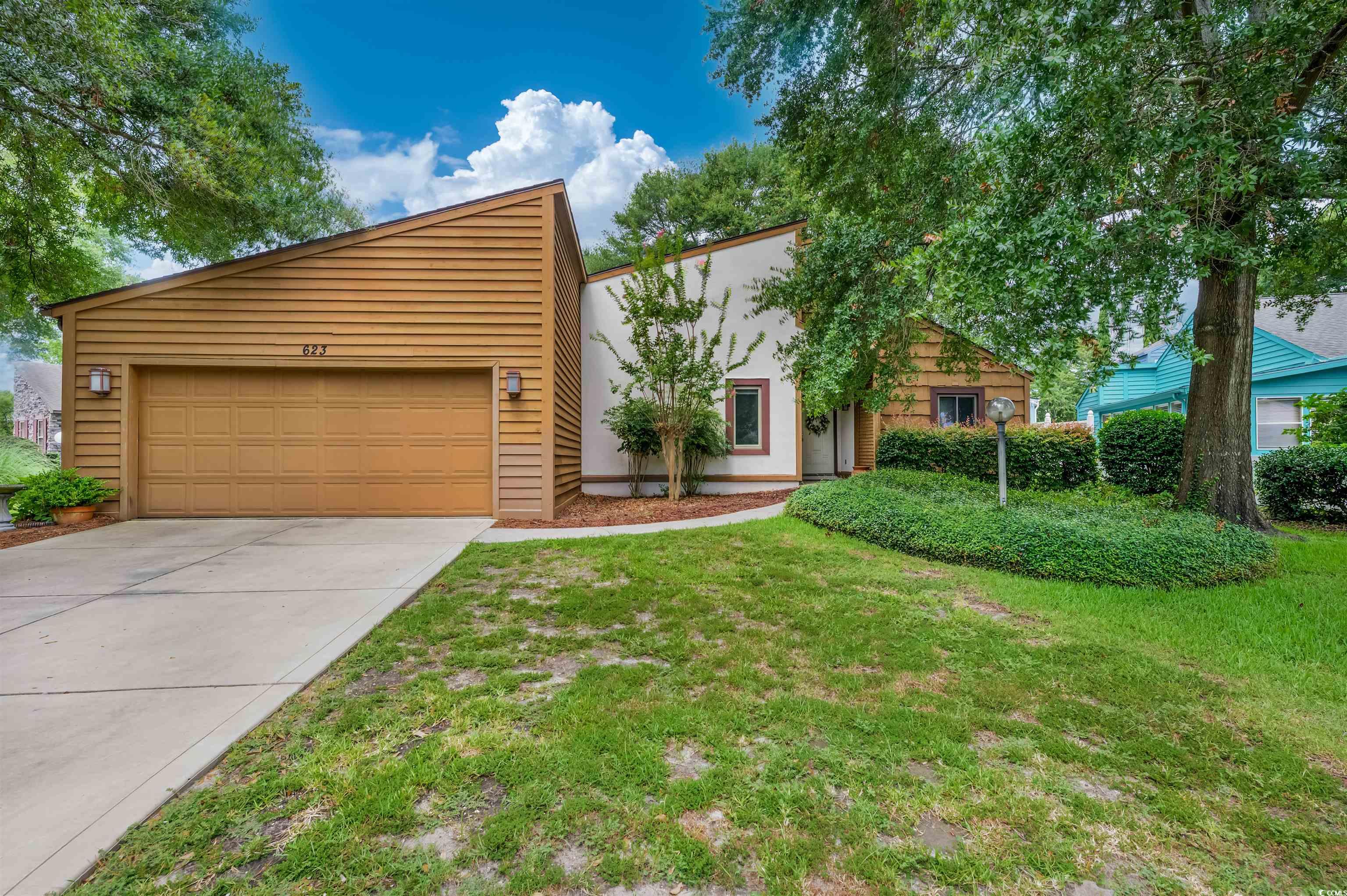 623 Rosemary Ln. North Myrtle Beach, SC 29582