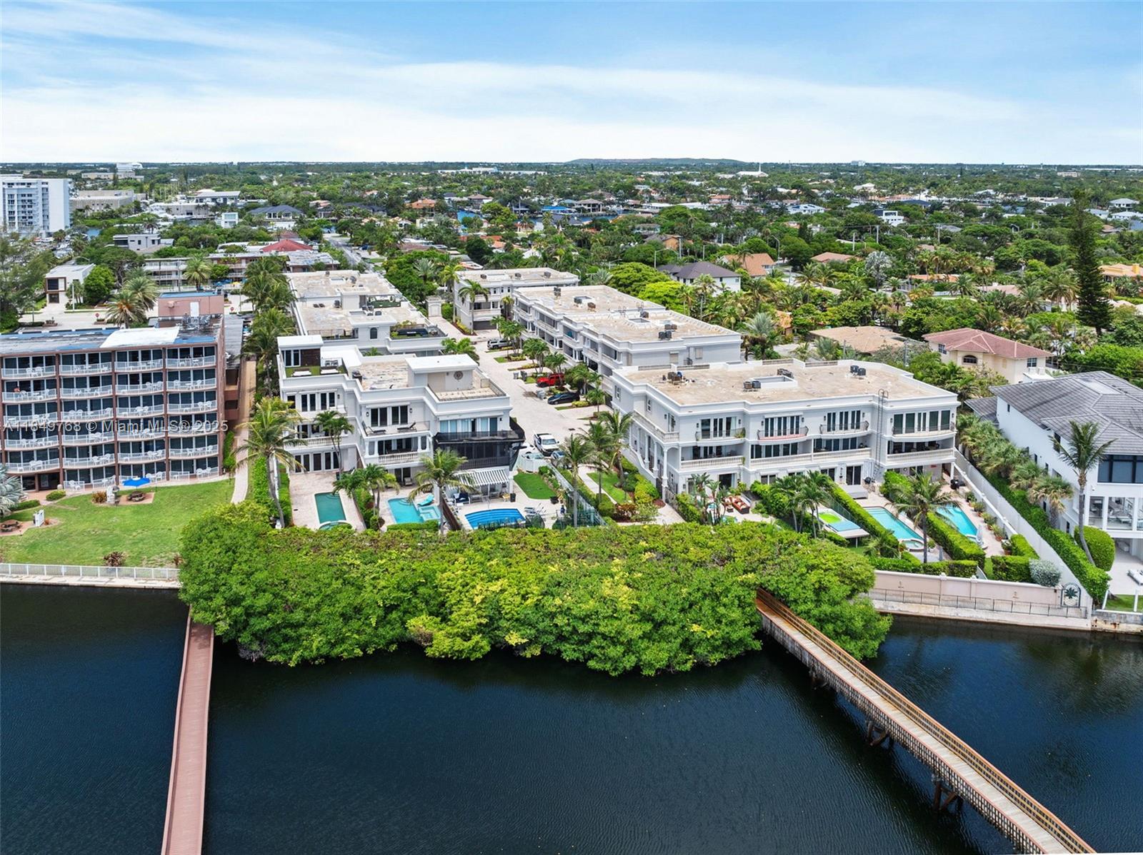1784 Bay Dr #1784, Pompano Beach FL 33062