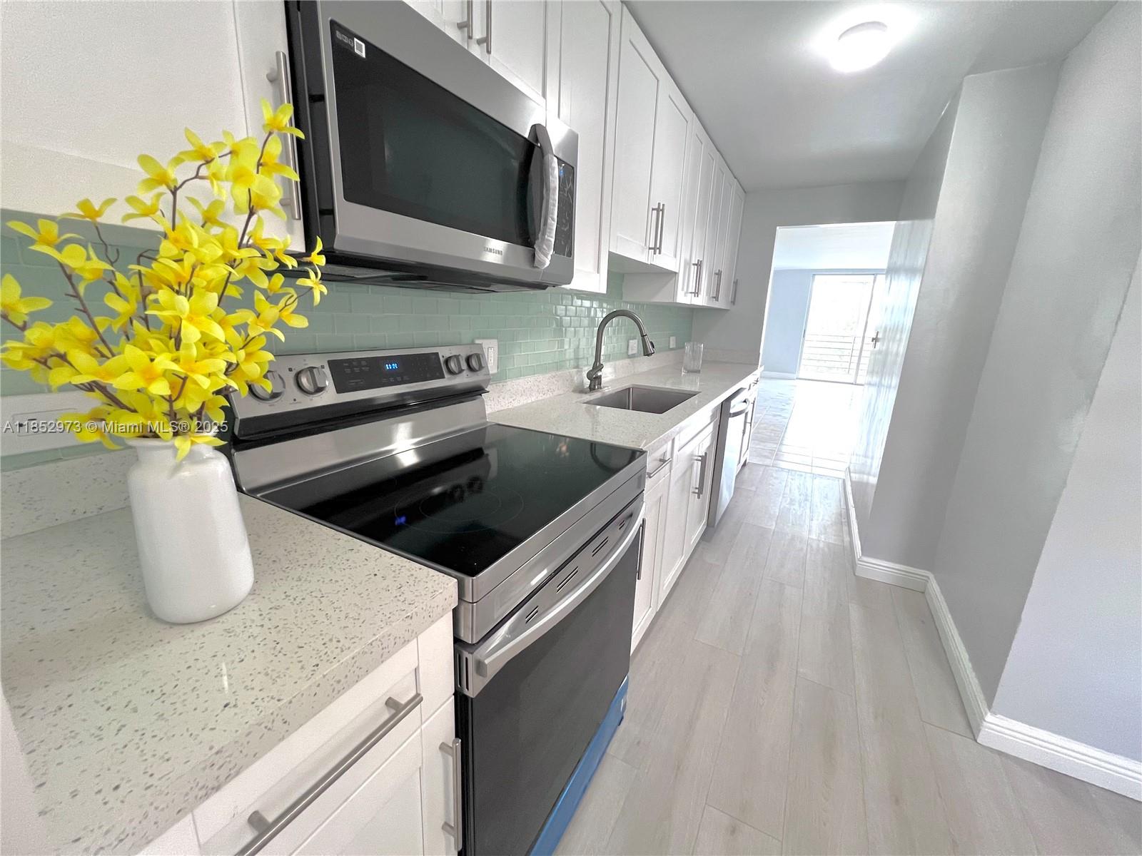 White House Condo