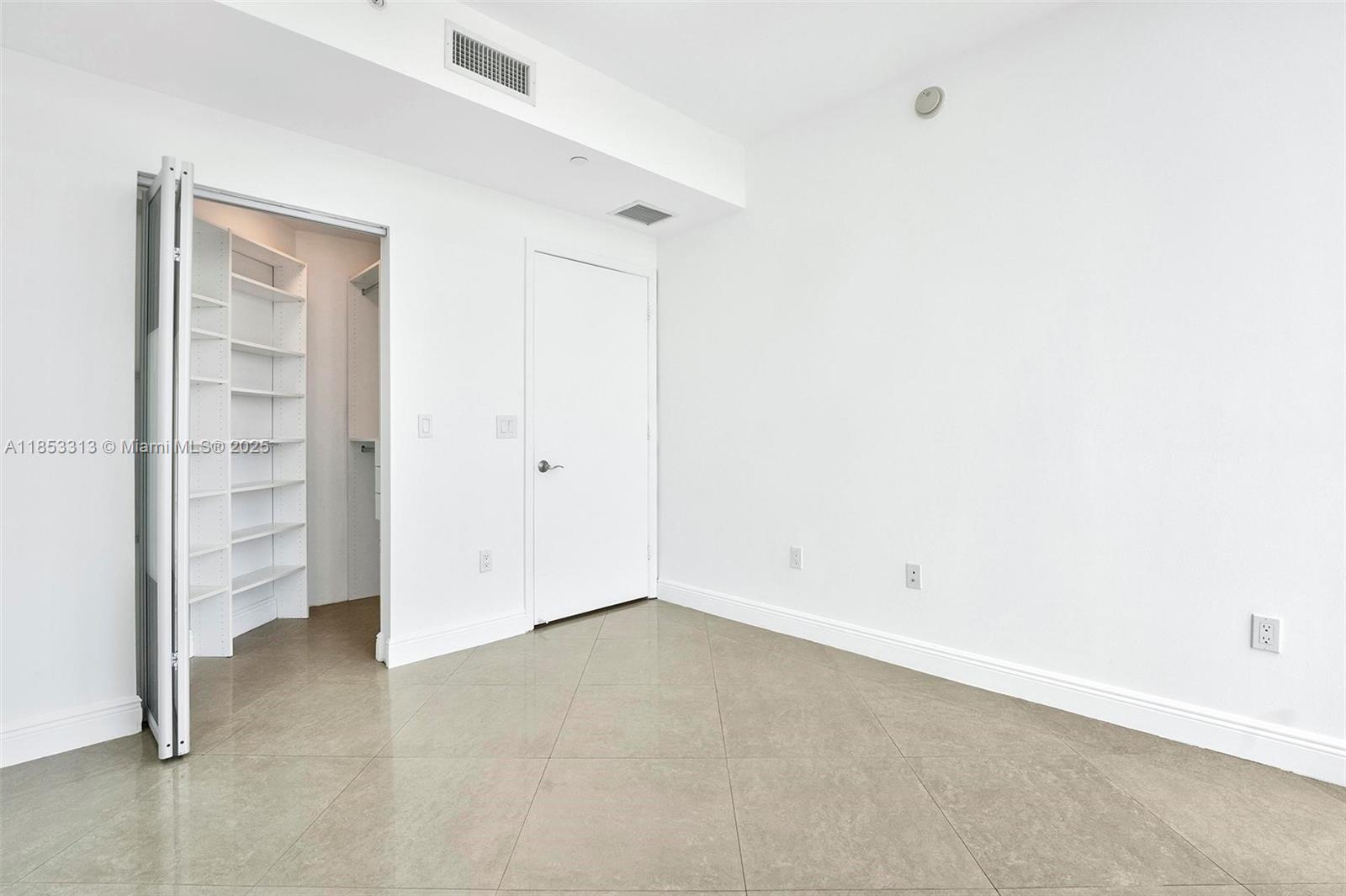 3131 NE 188th St #1-1212, Aventura FL 33180