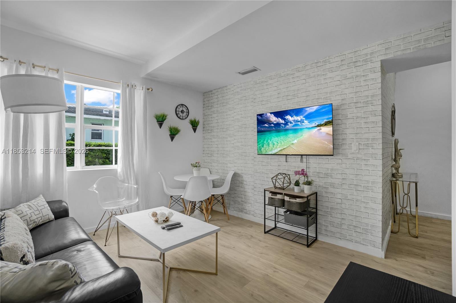 First Deco Condo