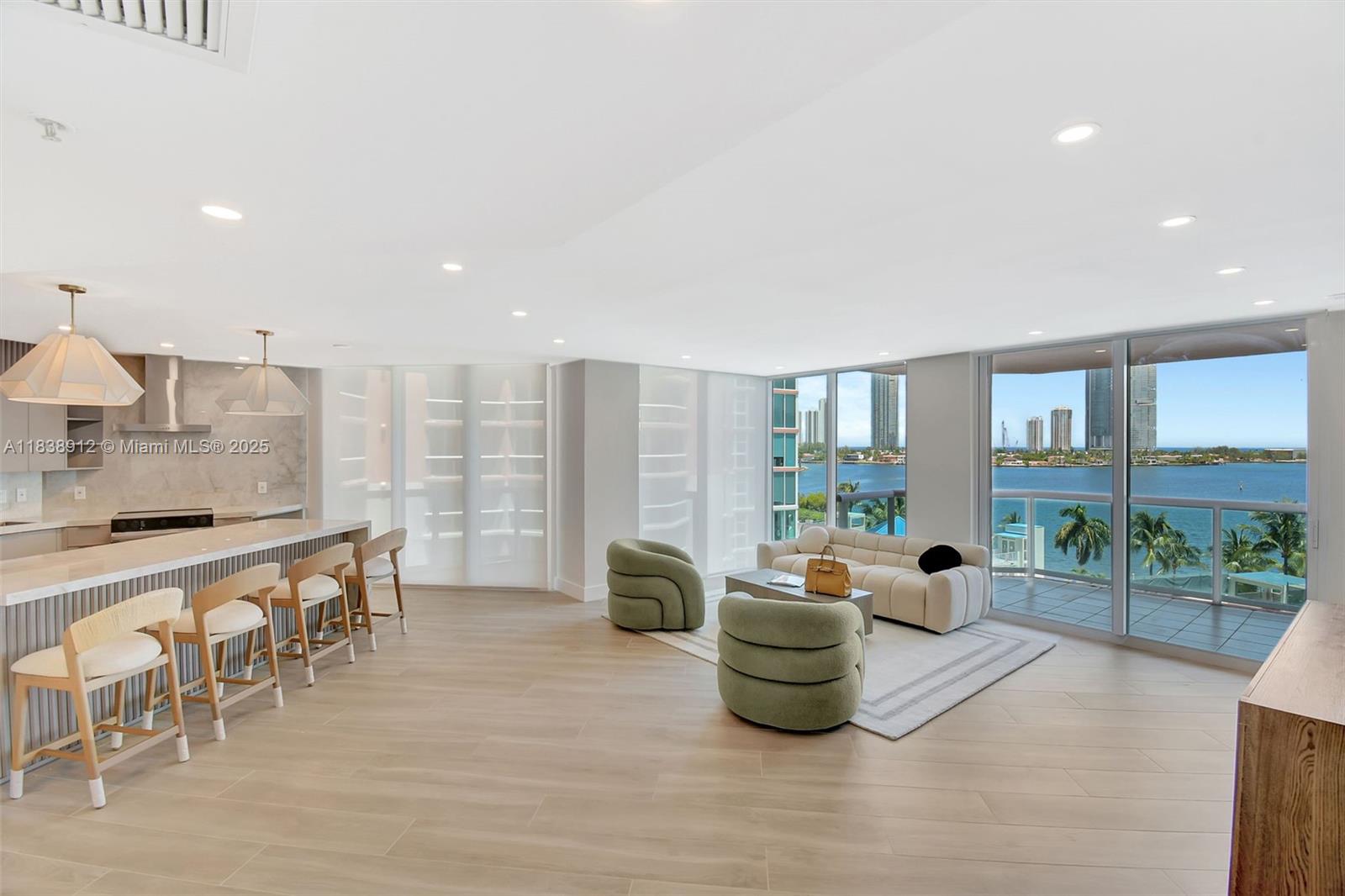 100 Hidden Bay Condo