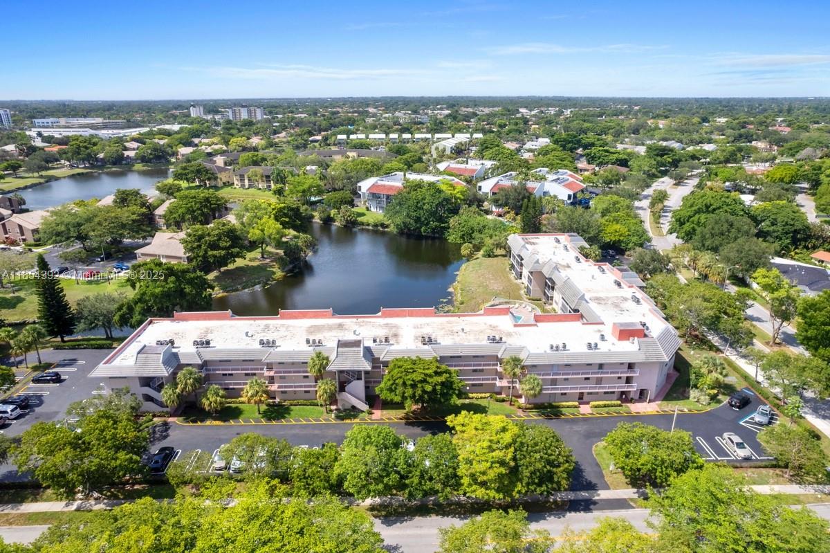 Lake Forest Condo