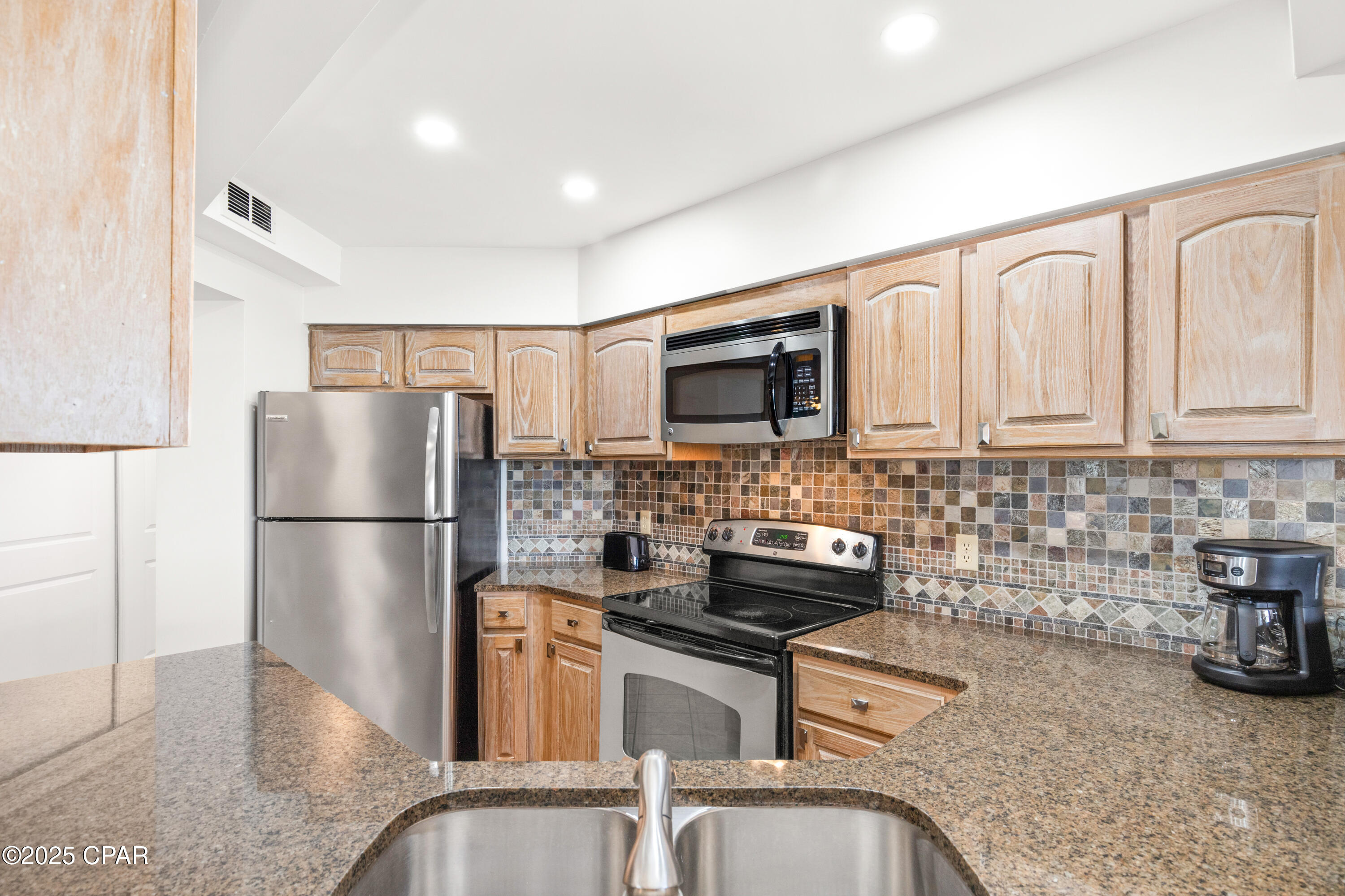 Image 17 For 6505 Thomas Drive 909