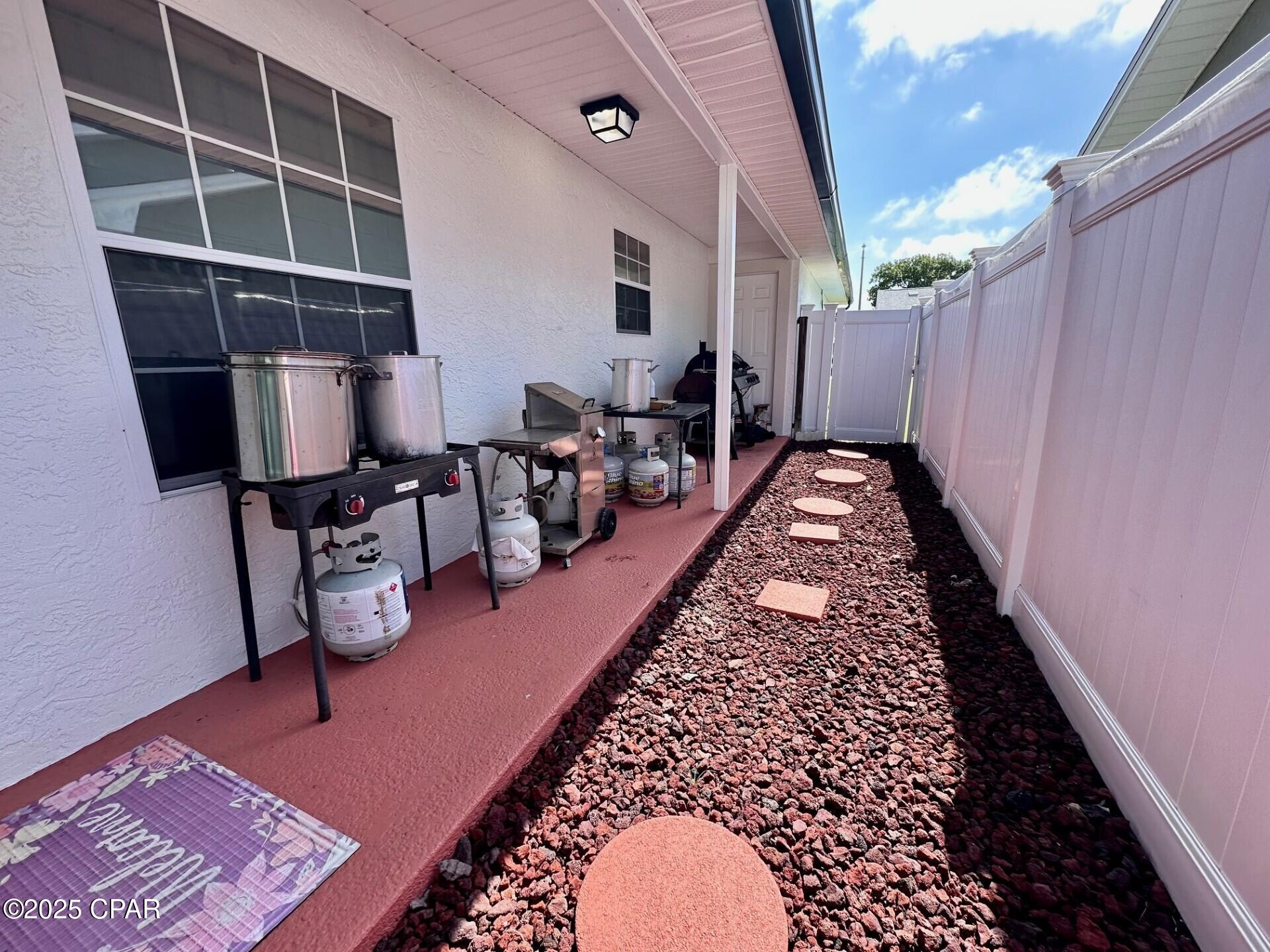 Image 29 For 122 Seaclusion Circle