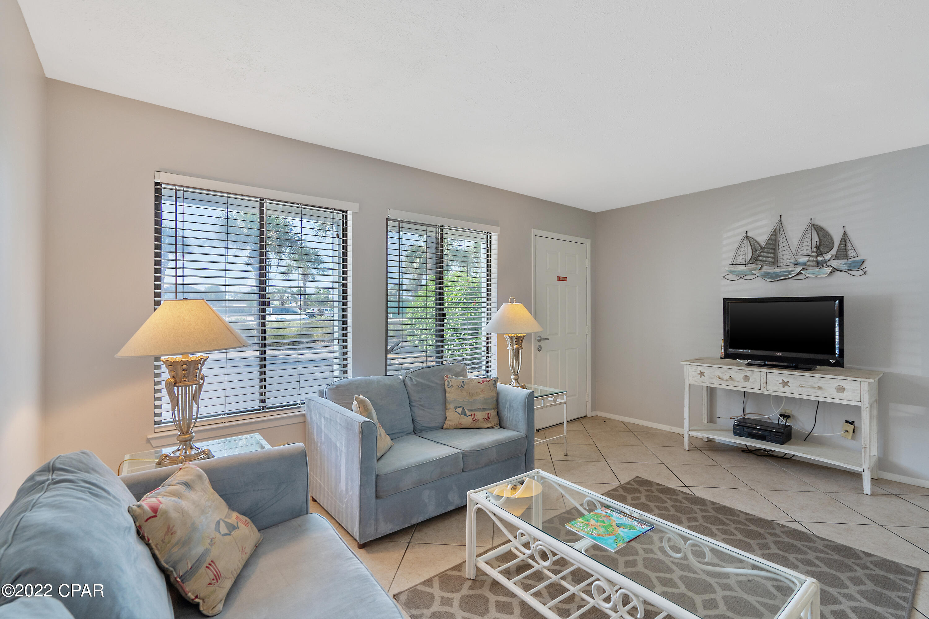 6829 Thomas Drive 6