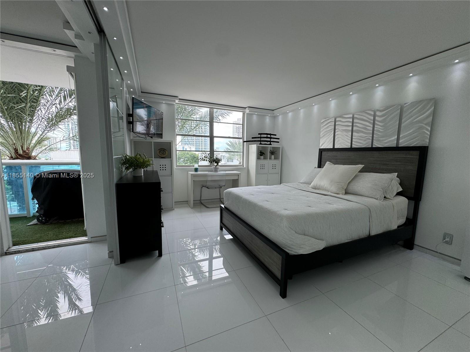 Property photo # 9