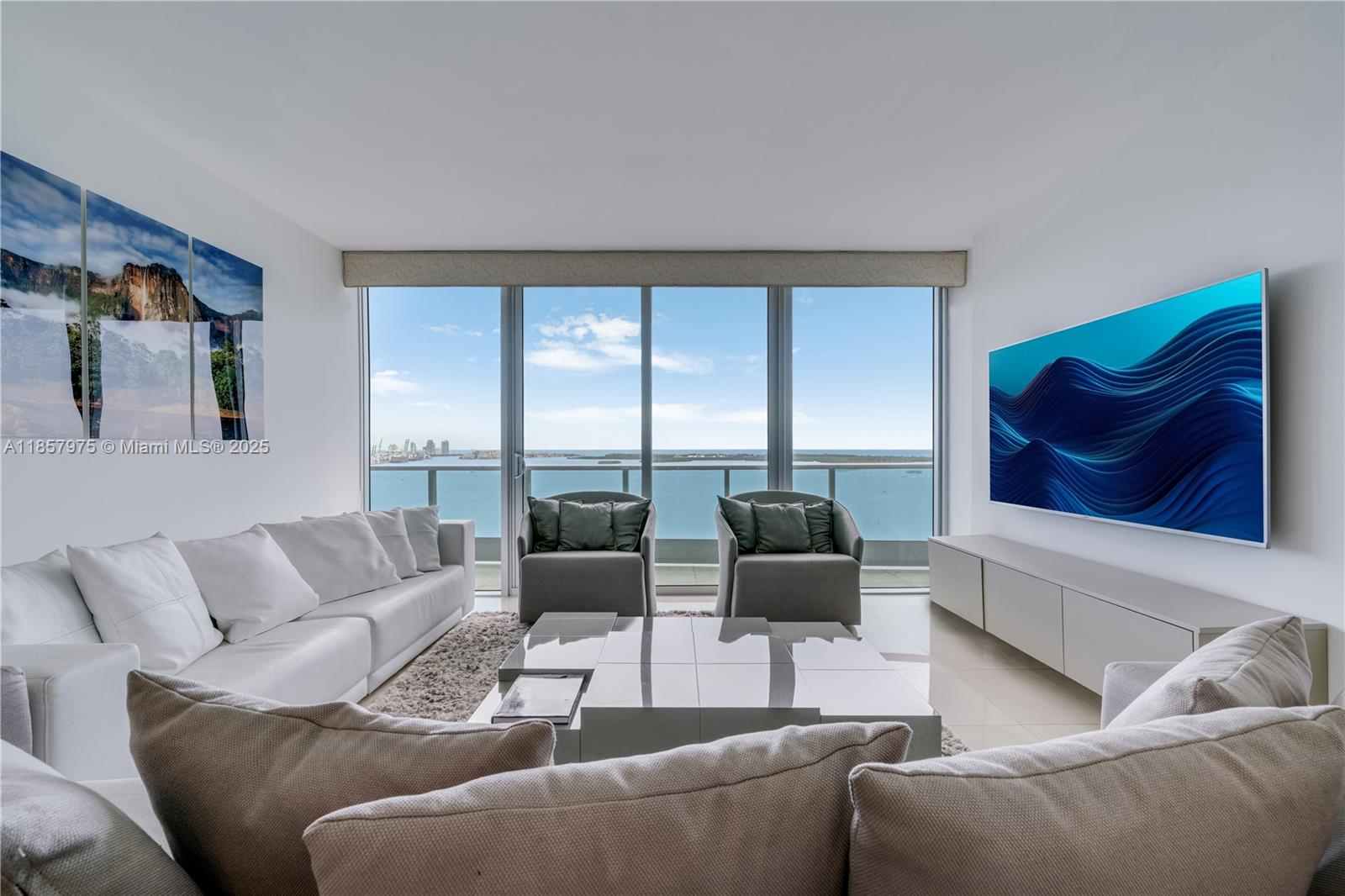 1331 Brickell Bay Dr #2709, Miami FL 33131