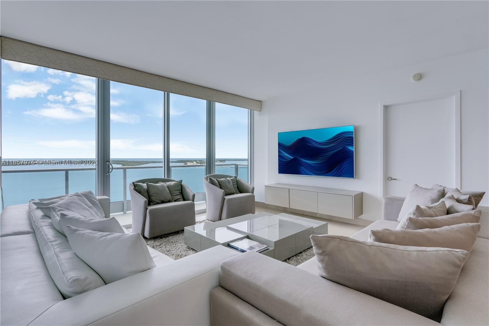1331 Brickell Bay Dr #2709, Miami FL 33131