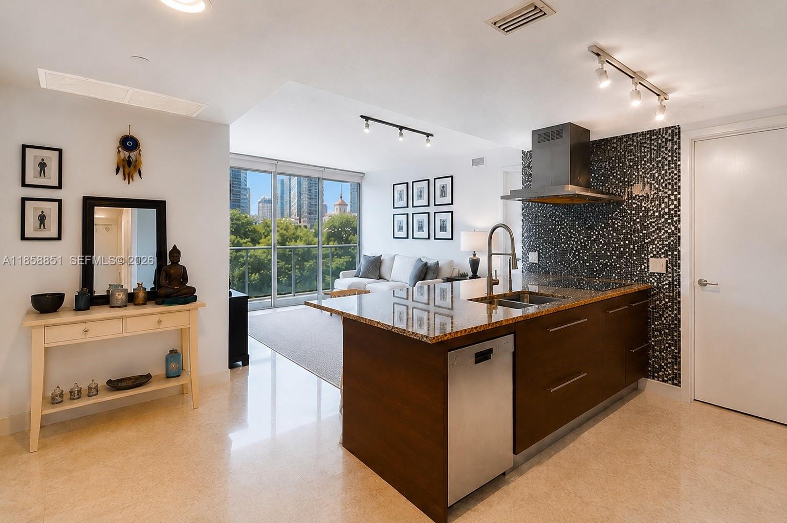 Icon Brickell No Two