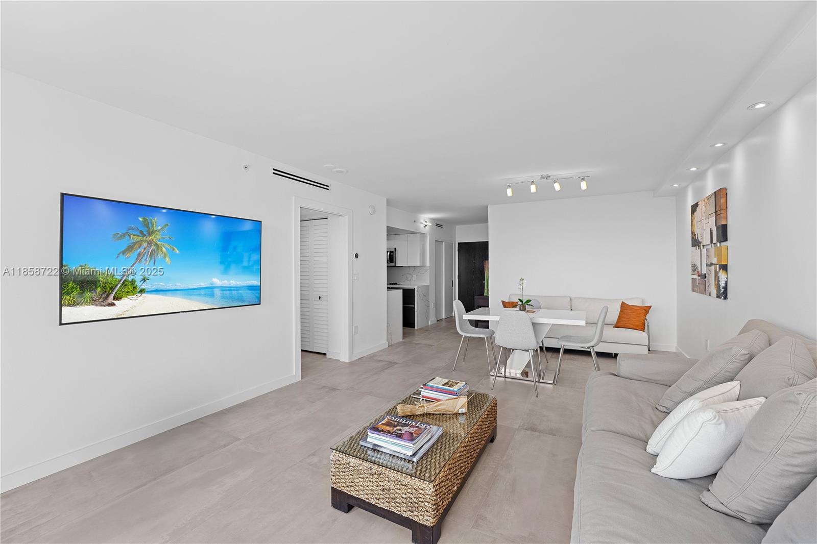 90 Alton Rd #2505, Miami Beach FL 33139