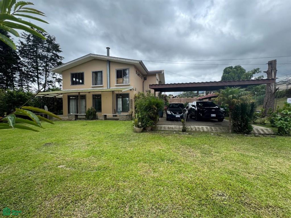 3 bed Single Family Homes For Sale in Goicoechea, San Jose - 1