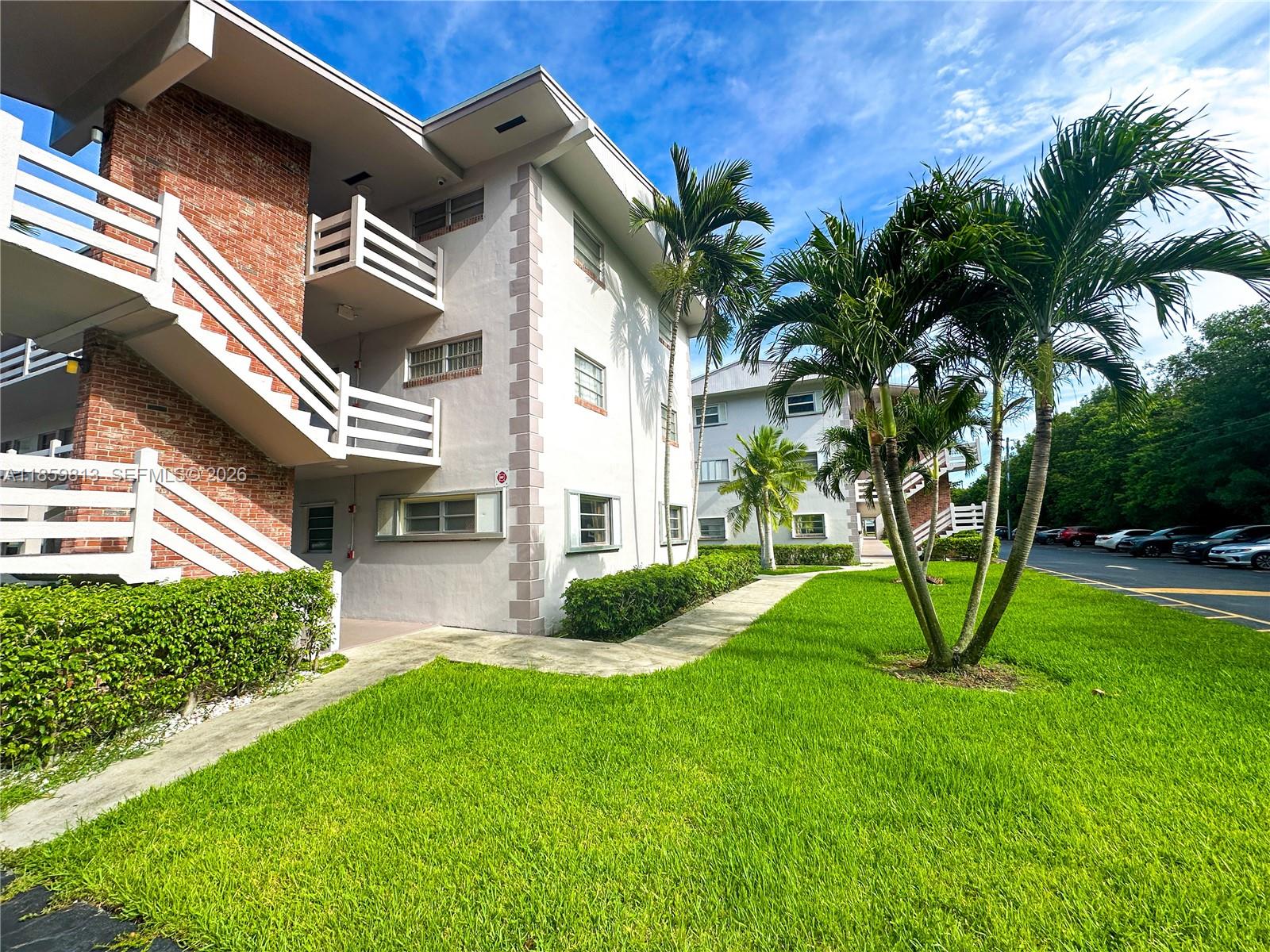 Golden Isles Condo Apts