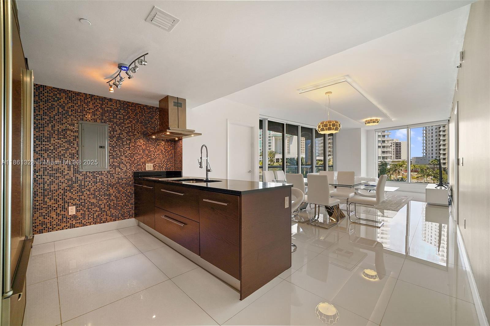 Icon Brickell No Two