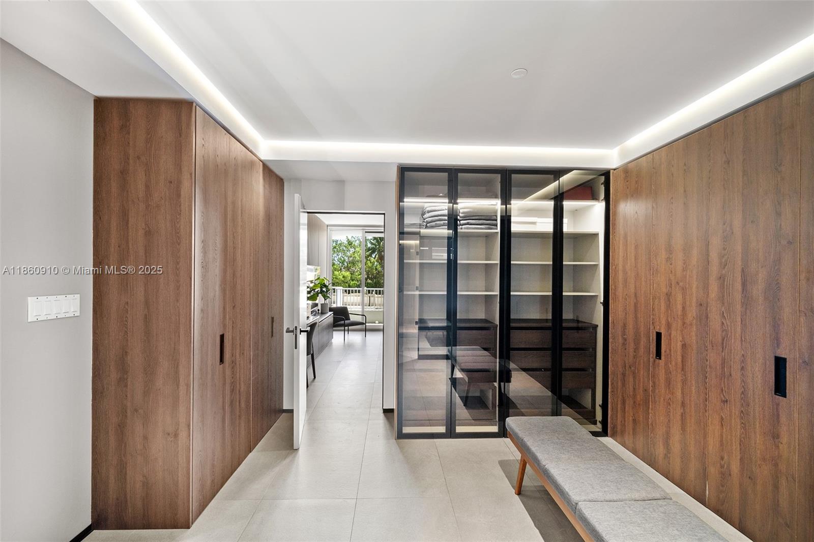785 Crandon Blvd #303, Key Biscayne FL 33149