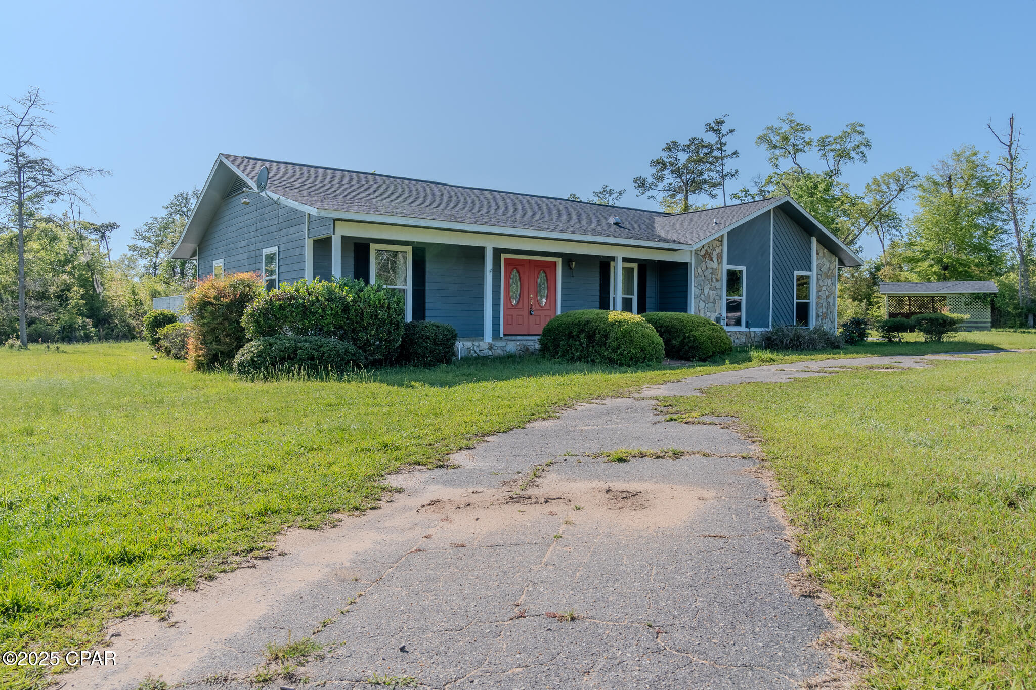 2613 Indian Springs Road, Marianna, FL 32446