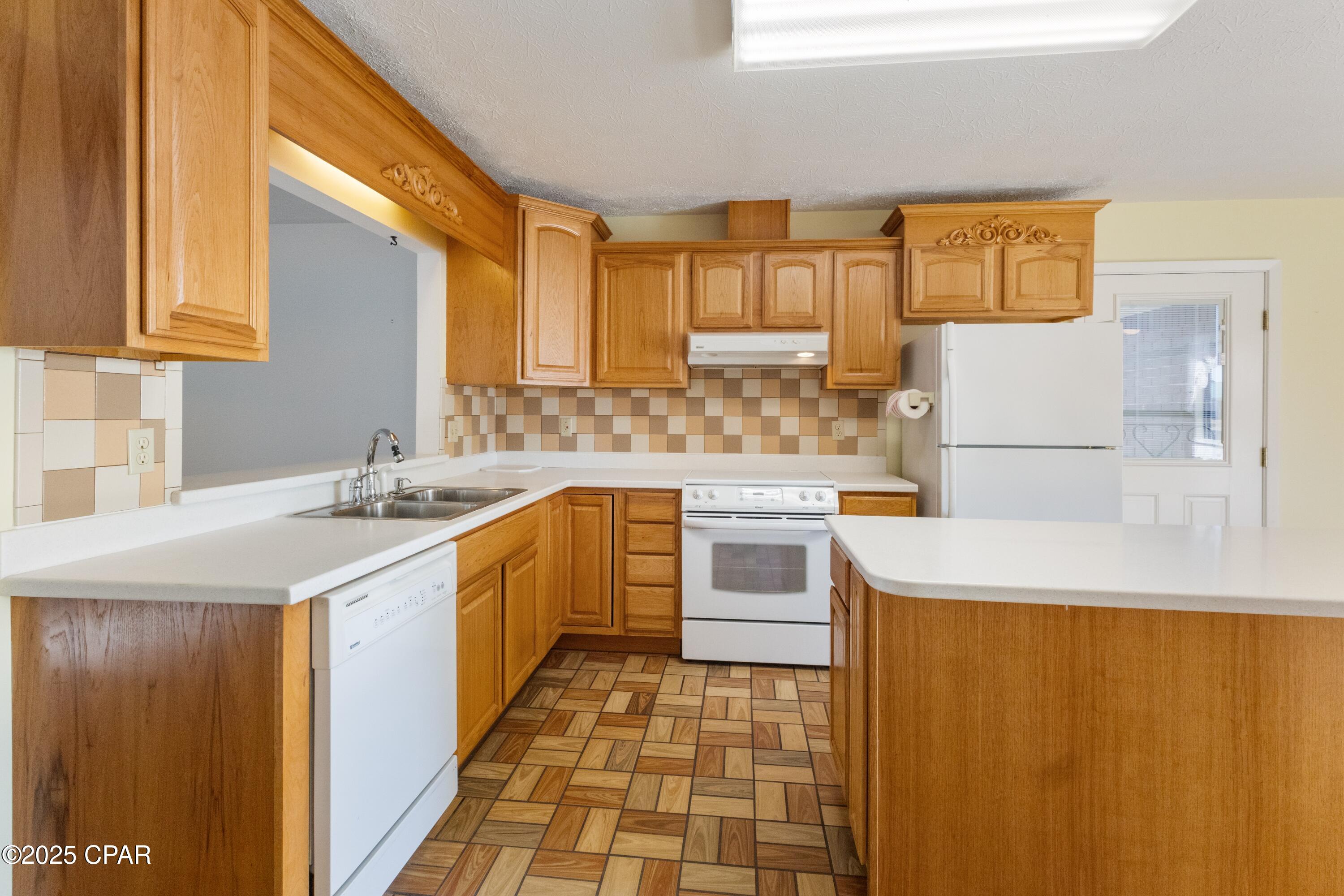 Image 12 For 702 Beachcomber Drive
