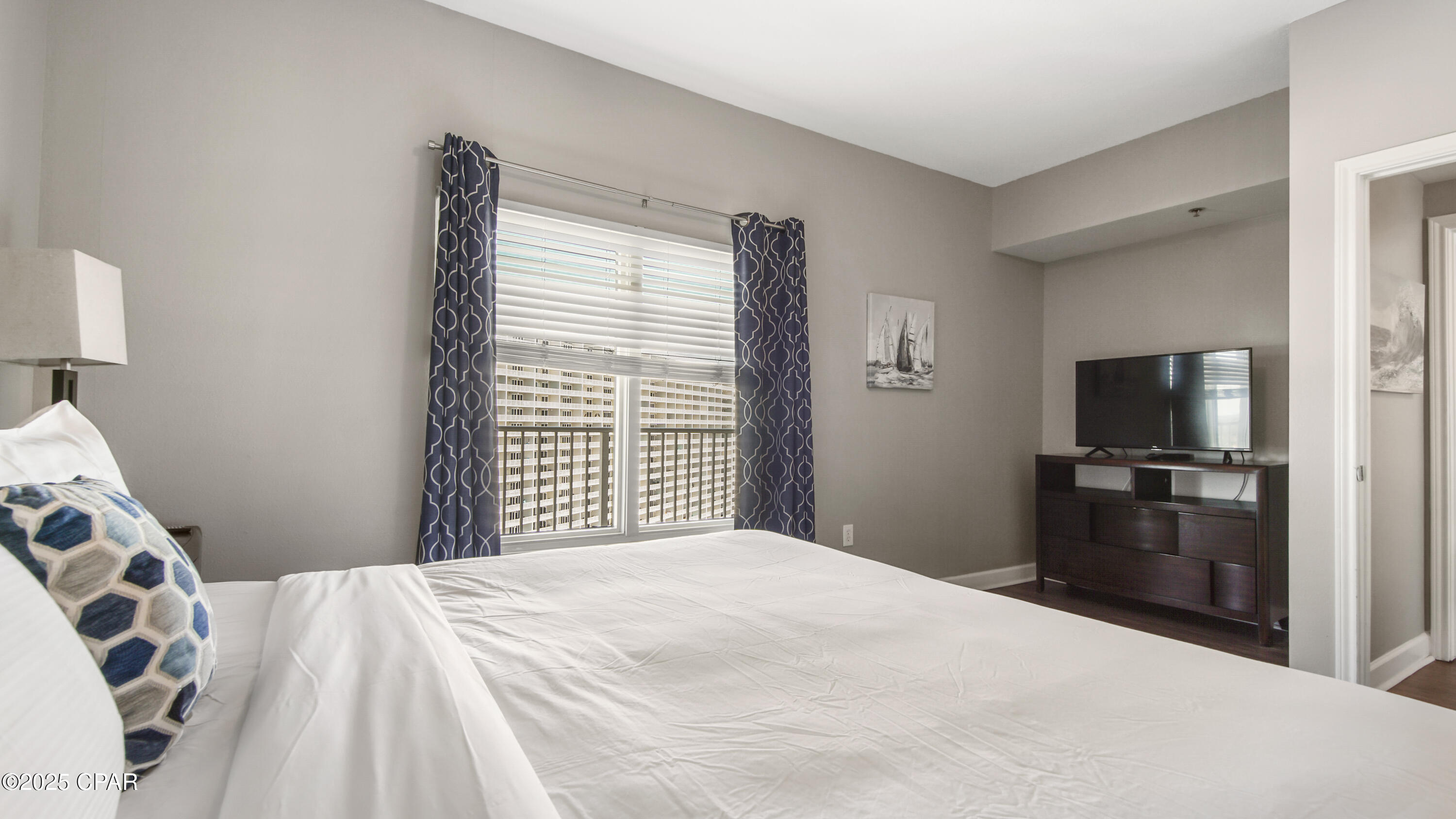 Image 13 For 9900 Thomas Drive 1719