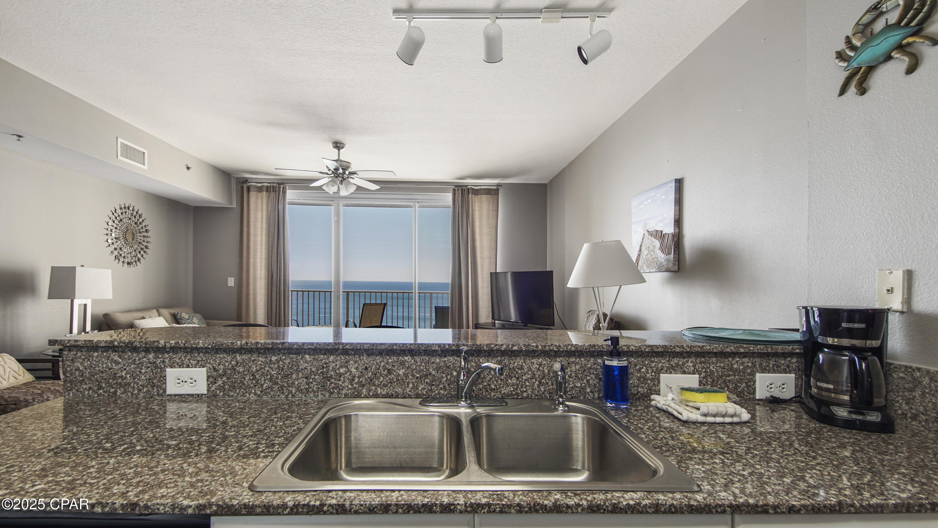 Image 3 For 9900 Thomas Drive 1719