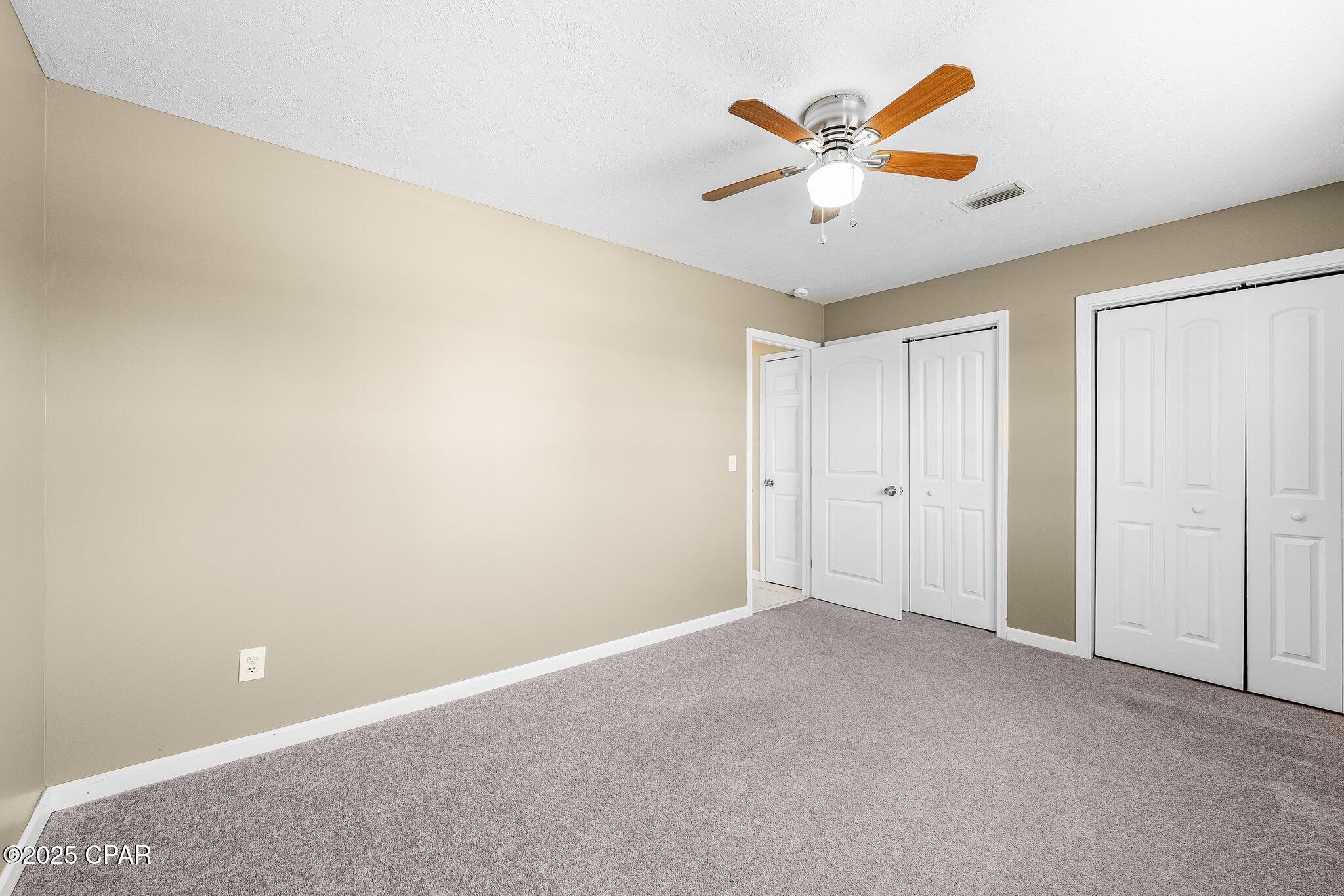 Listing photo id 26 for 7936 Betty Louise Drive
