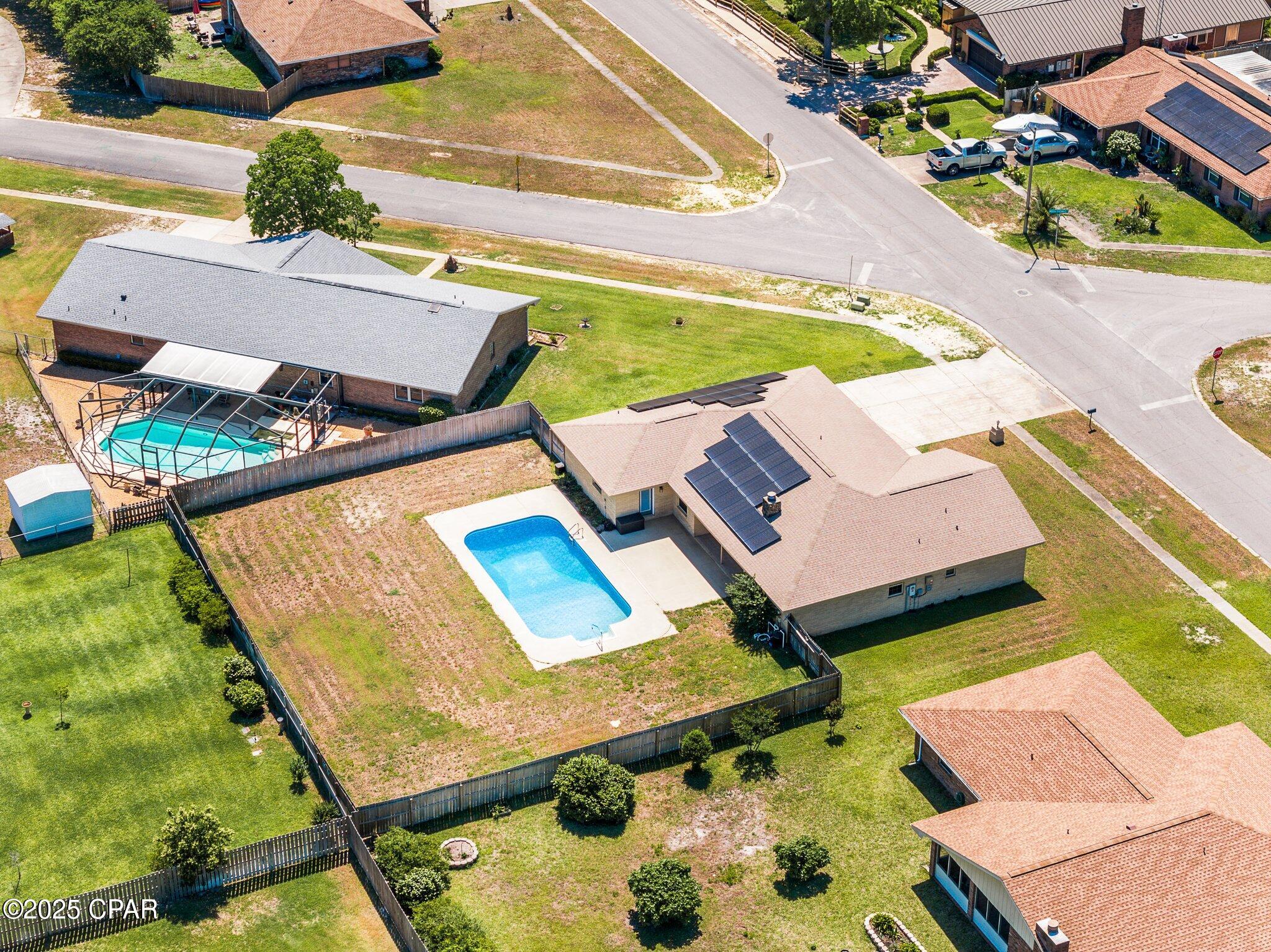 Listing photo id 35 for 7936 Betty Louise Drive