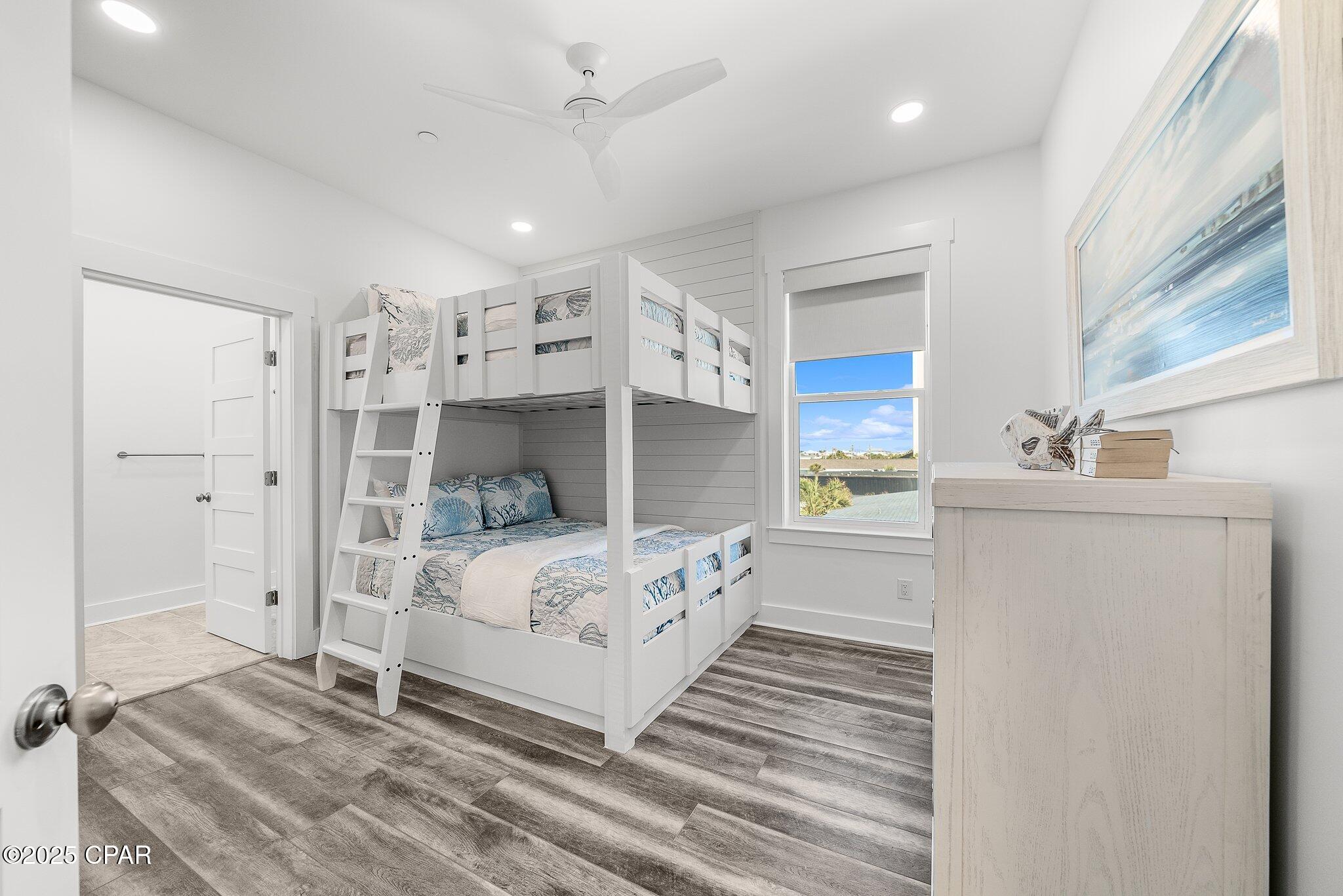 Image 37 For 8711 Surf Drive