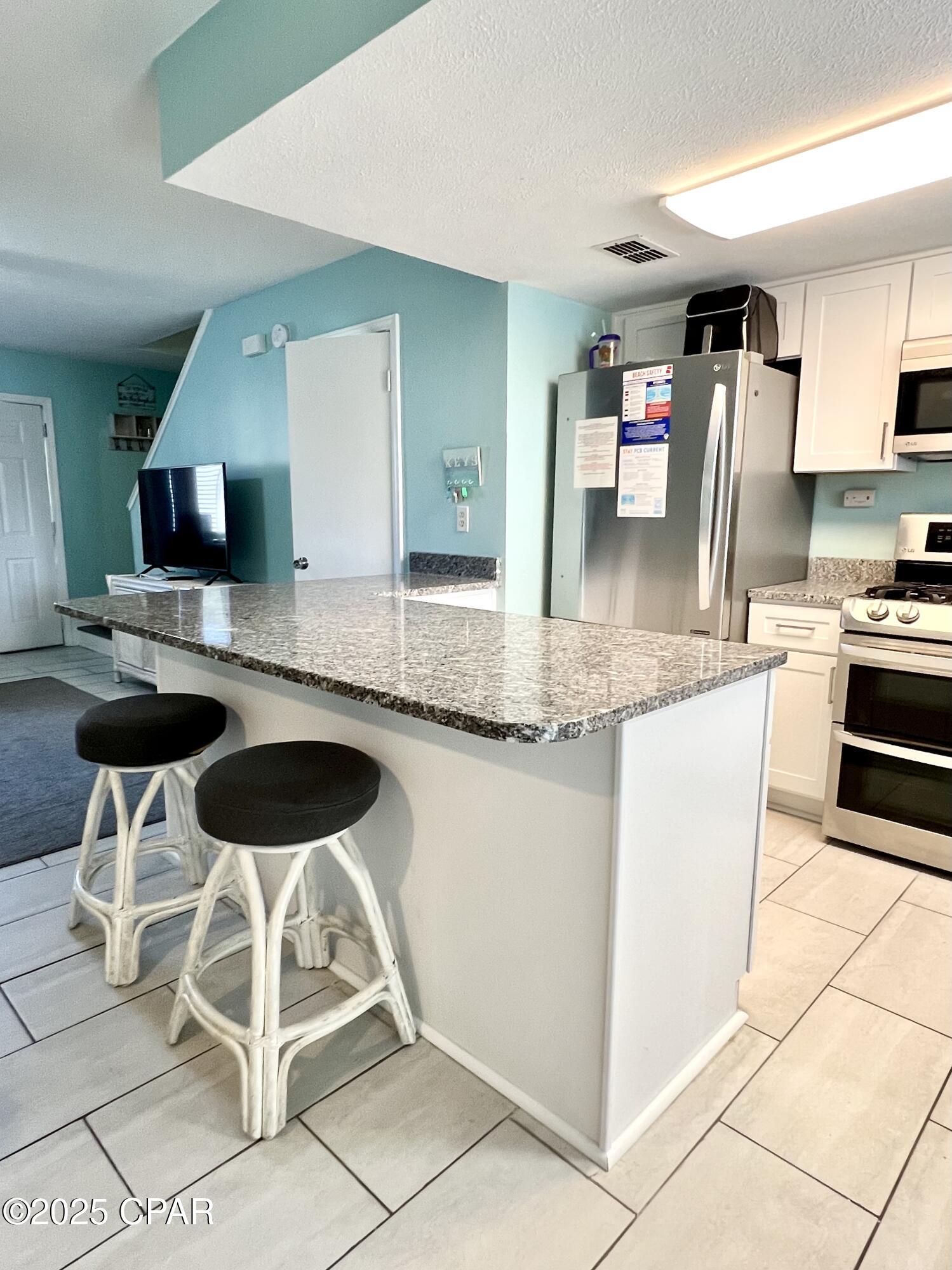206 Robin Lane, Panama City Beach, FL 32407 thumbnail, photo 7 of 59