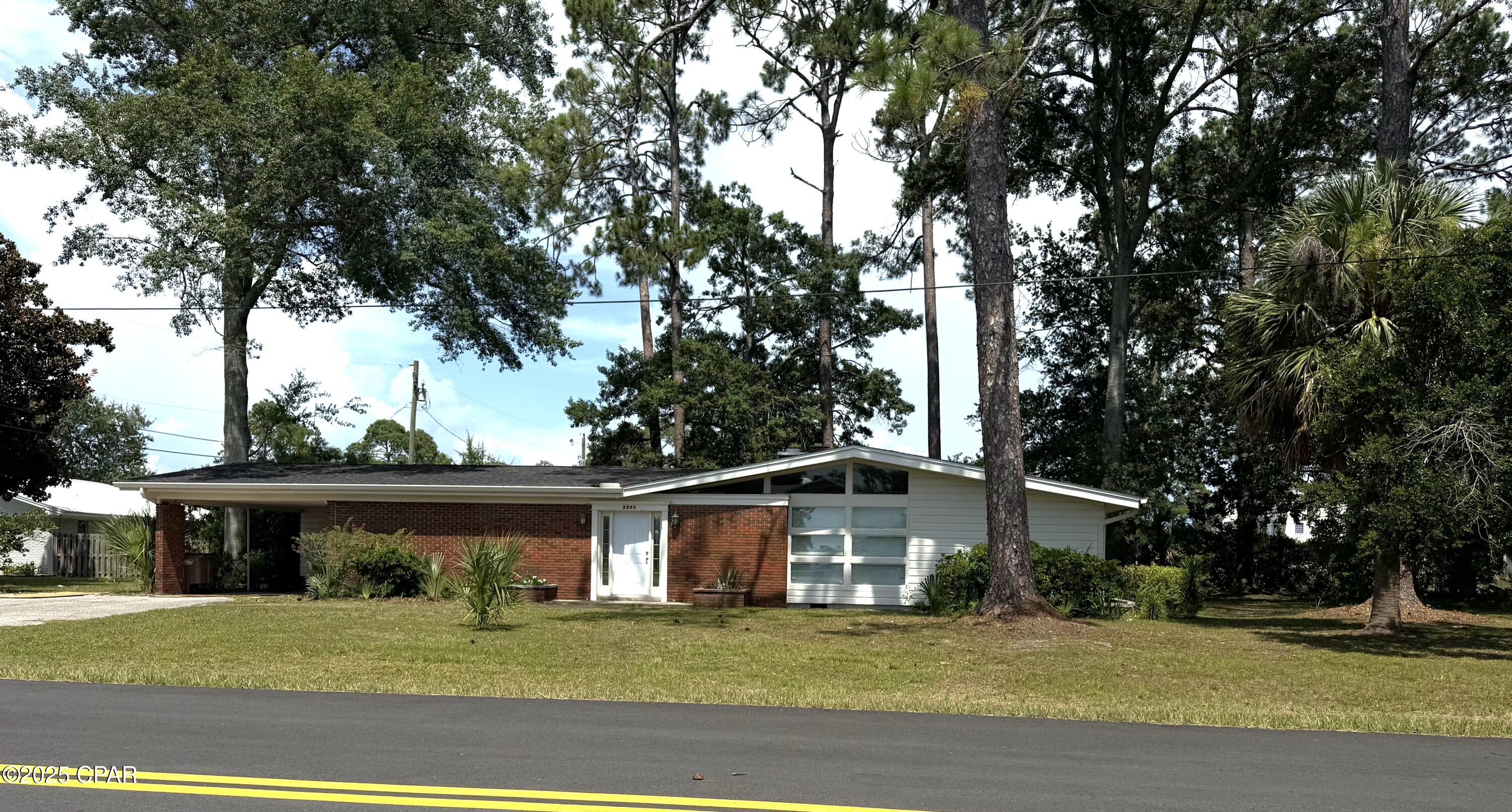 2nd image of 2203 Monument Ave, Port Saint Joe, FL 32456 | MLS# 777300