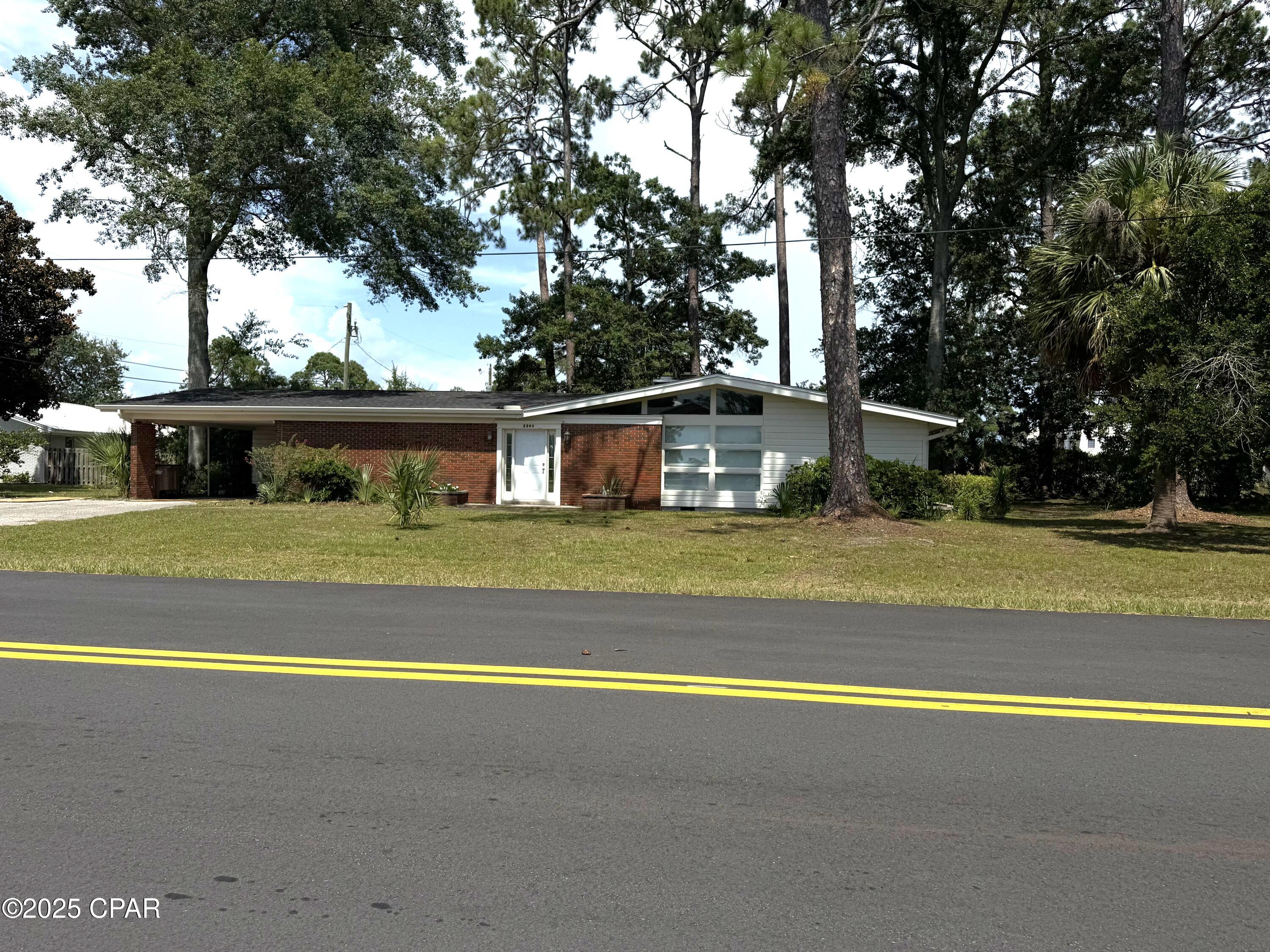 Photo 3 of Sale Pending at 2203 Monument Ave, Port Saint Joe, FL 32456 | MLS# 777300 | Listing updated on 2026-10-23