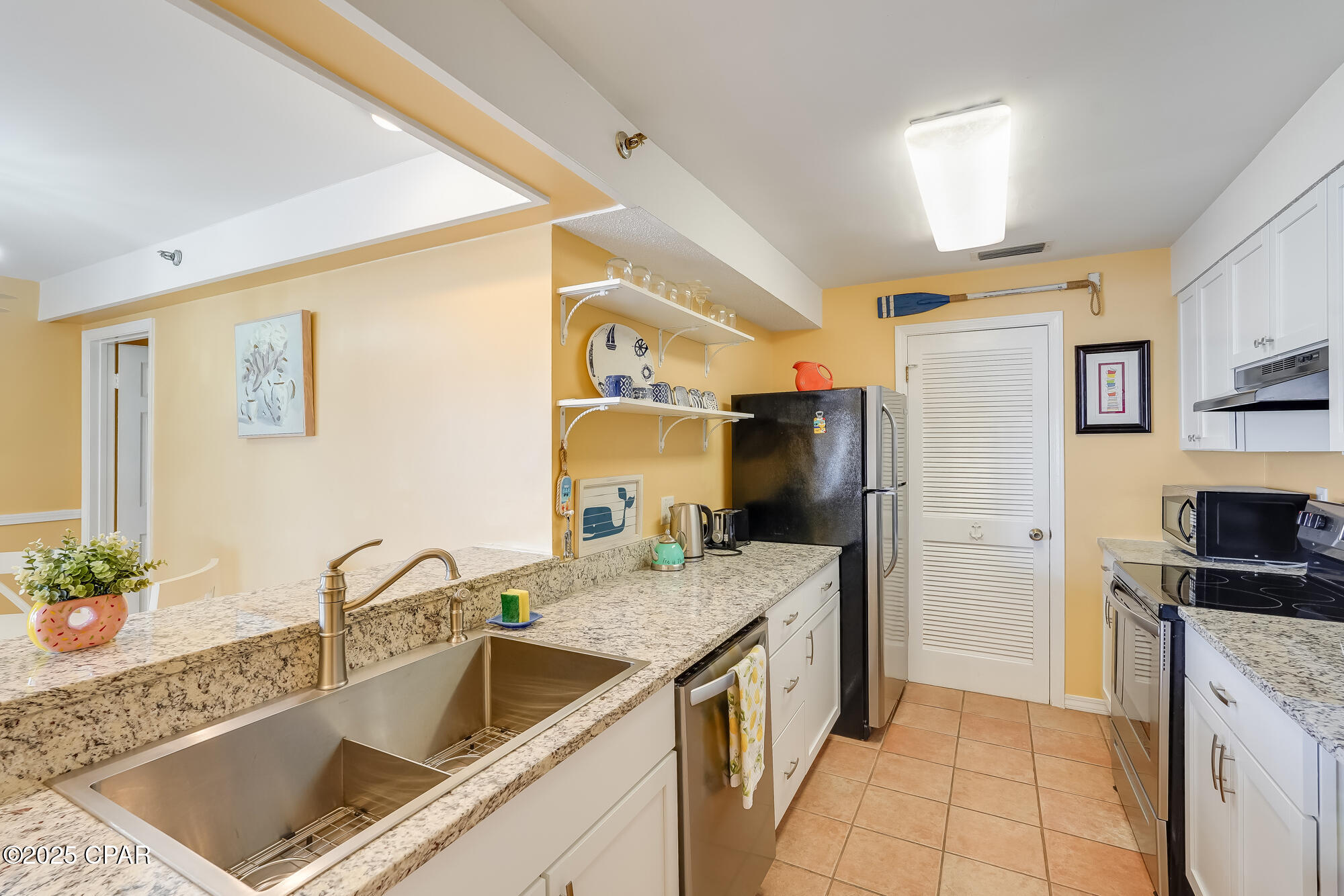 Image 10 For 8730 Thomas Drive 1201-b