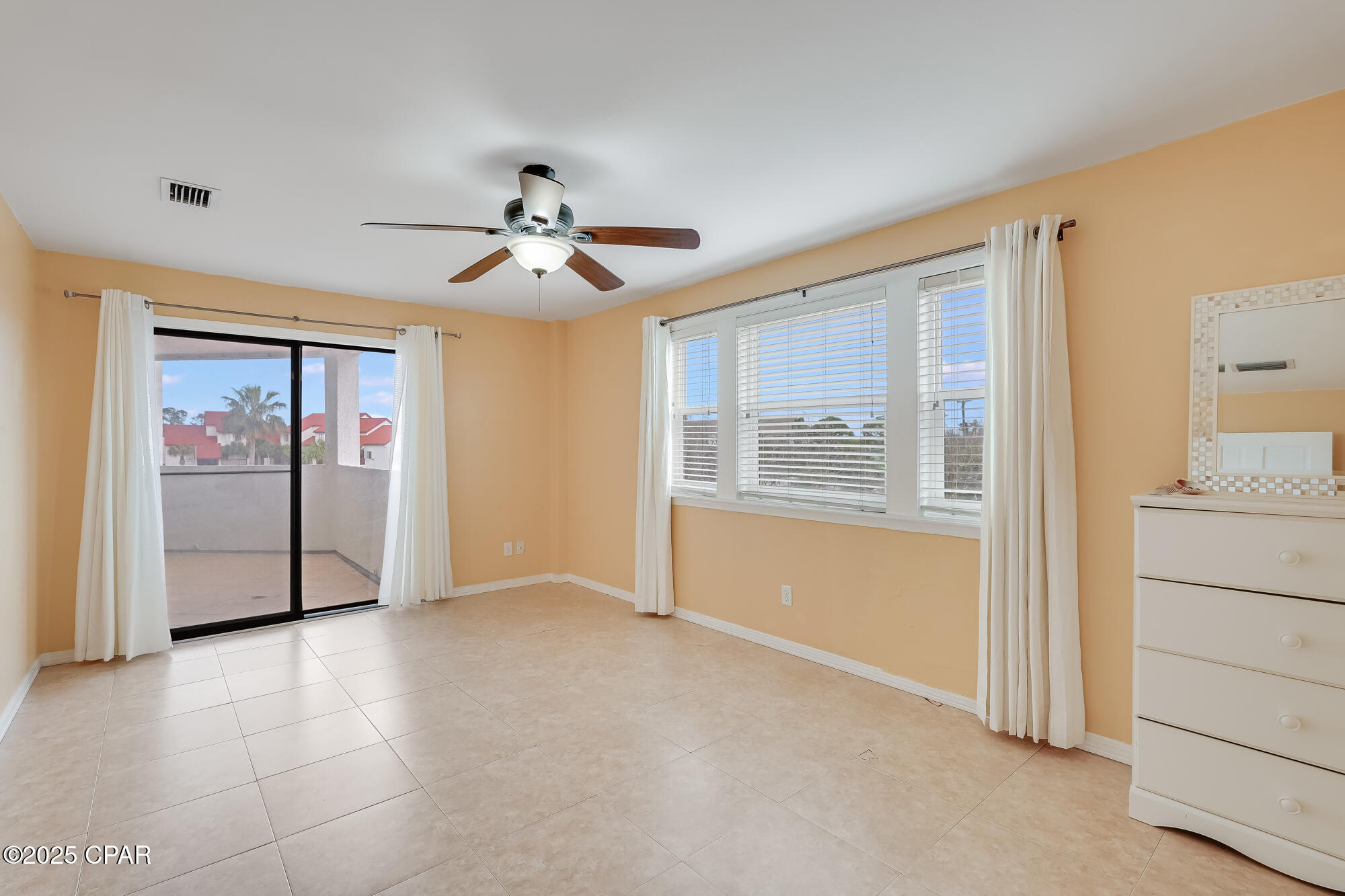 Image 16 For 8730 Thomas Drive 1201-b