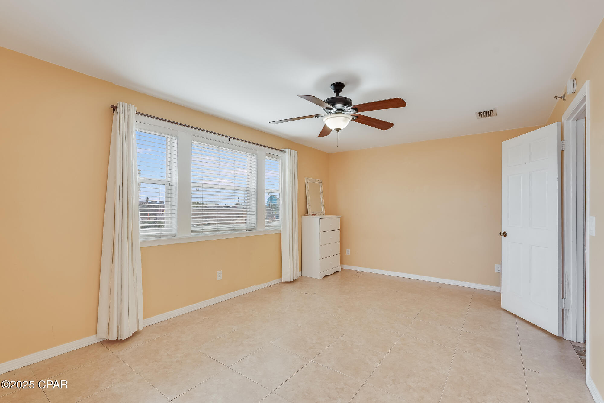 Image 18 For 8730 Thomas Drive 1201-b