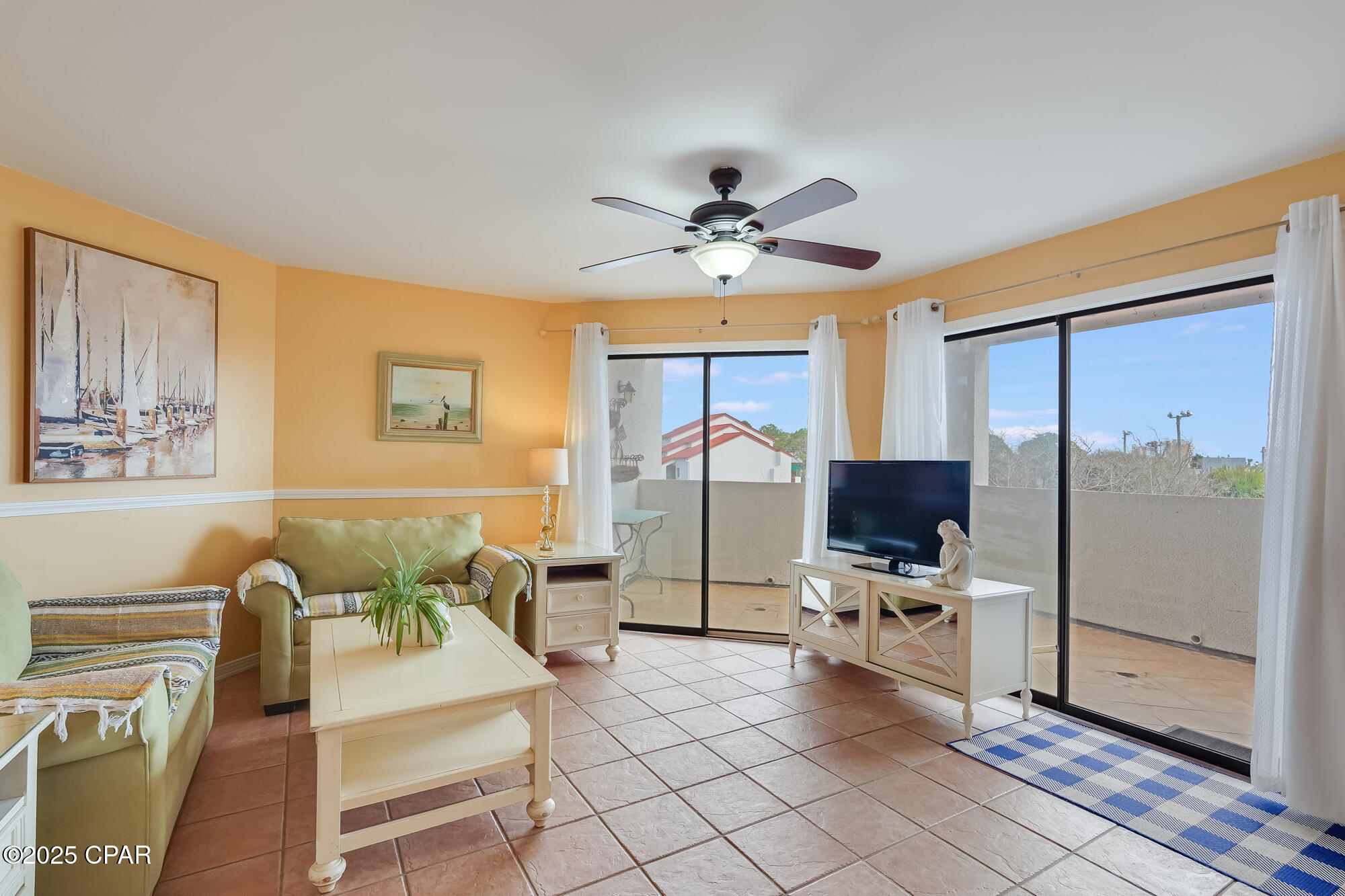 Image 8 For 8730 Thomas Drive 1201-b