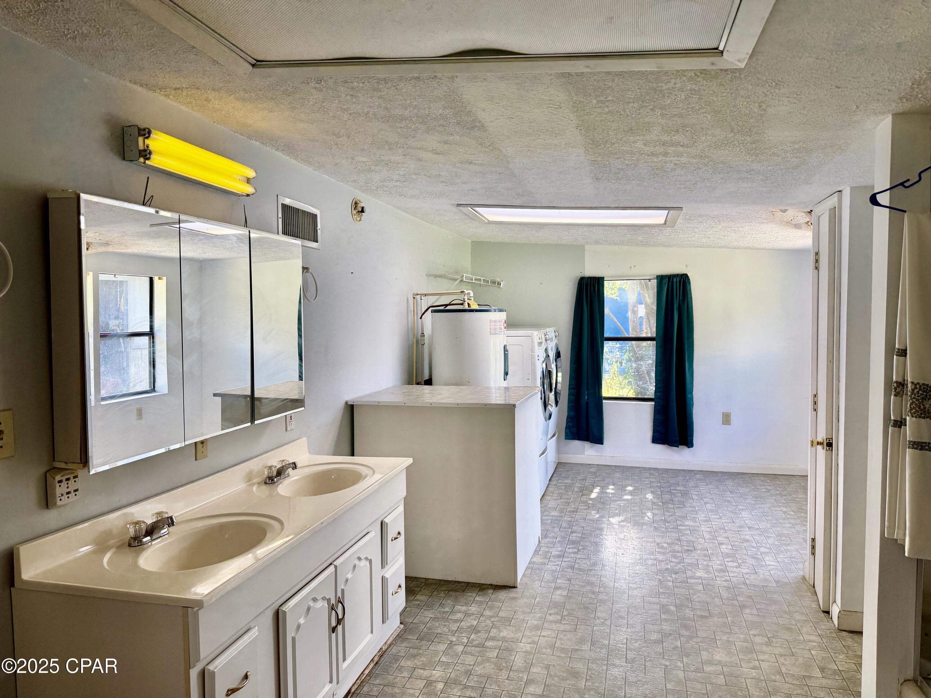 Image 16 For 4908 Meadow Street