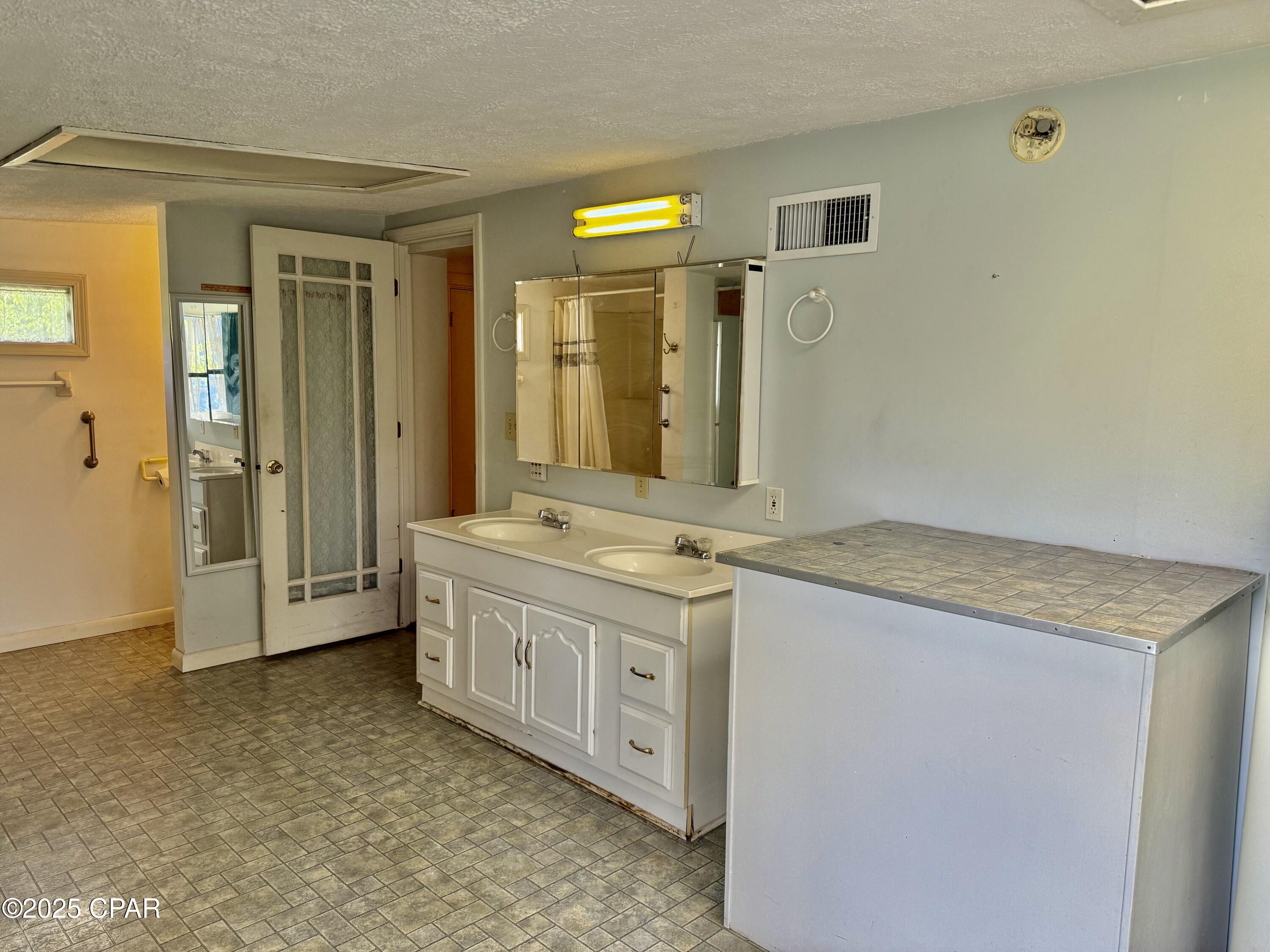 Image 17 For 4908 Meadow Street