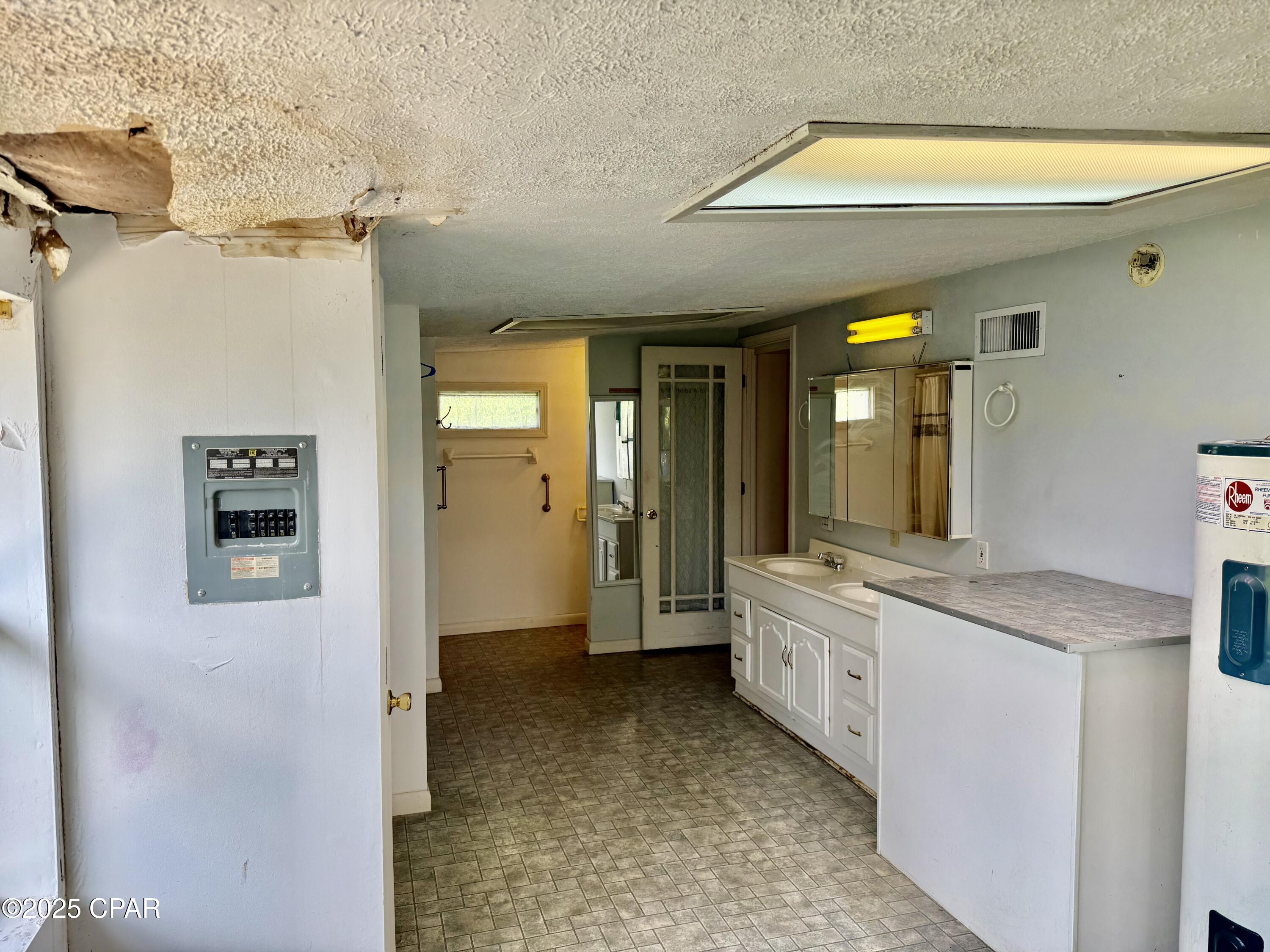 Image 18 For 4908 Meadow Street