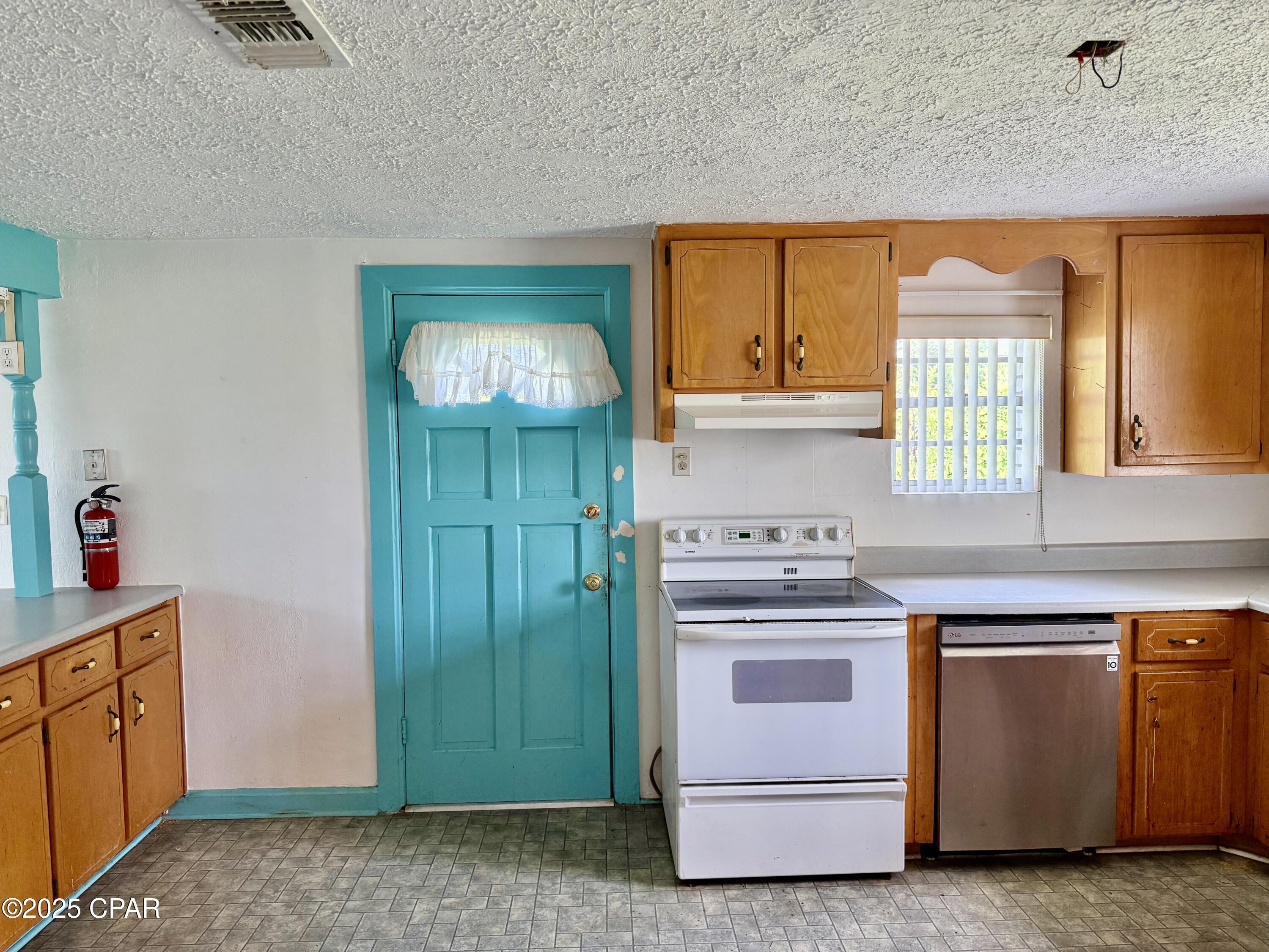 Image 8 For 4908 Meadow Street