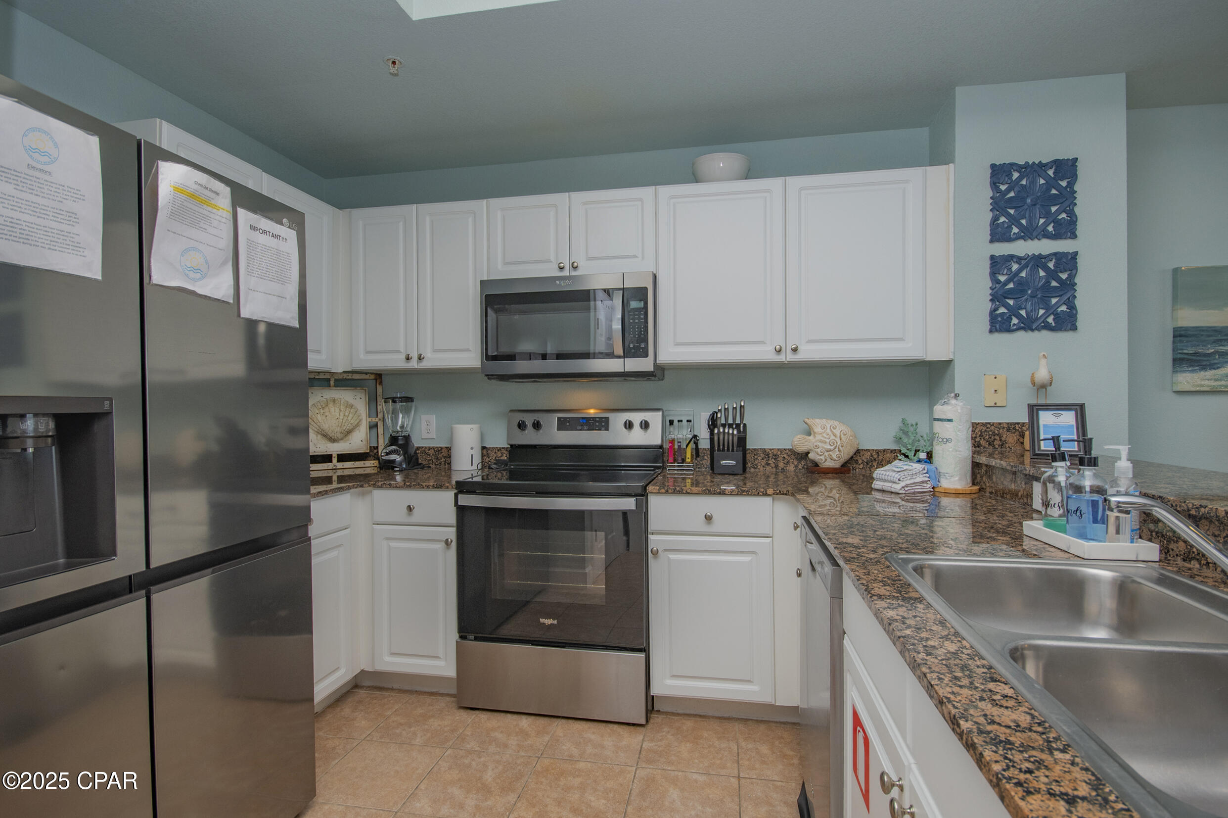 Image 12 For 16819 Front Beach Road 2006