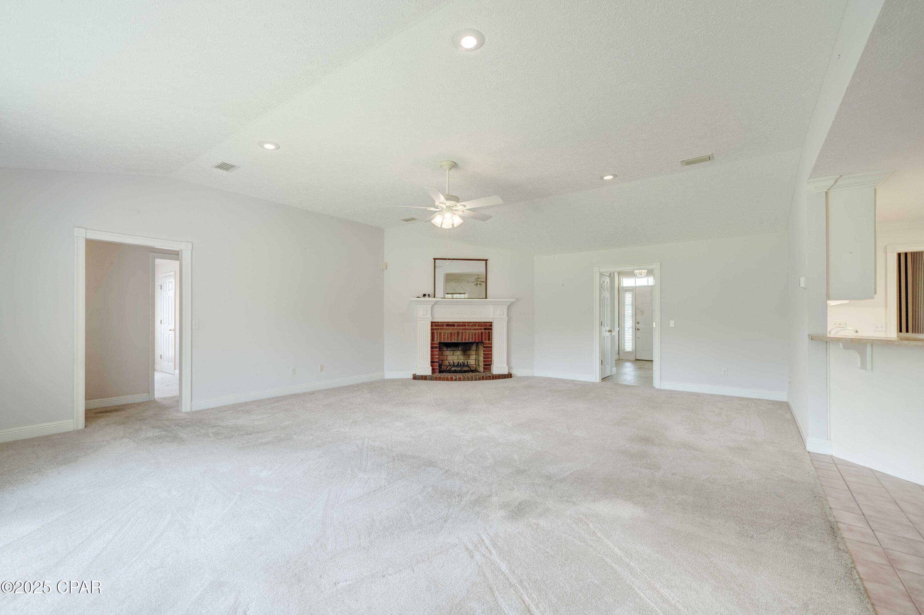 Image 11 For 1119 College Boulevard