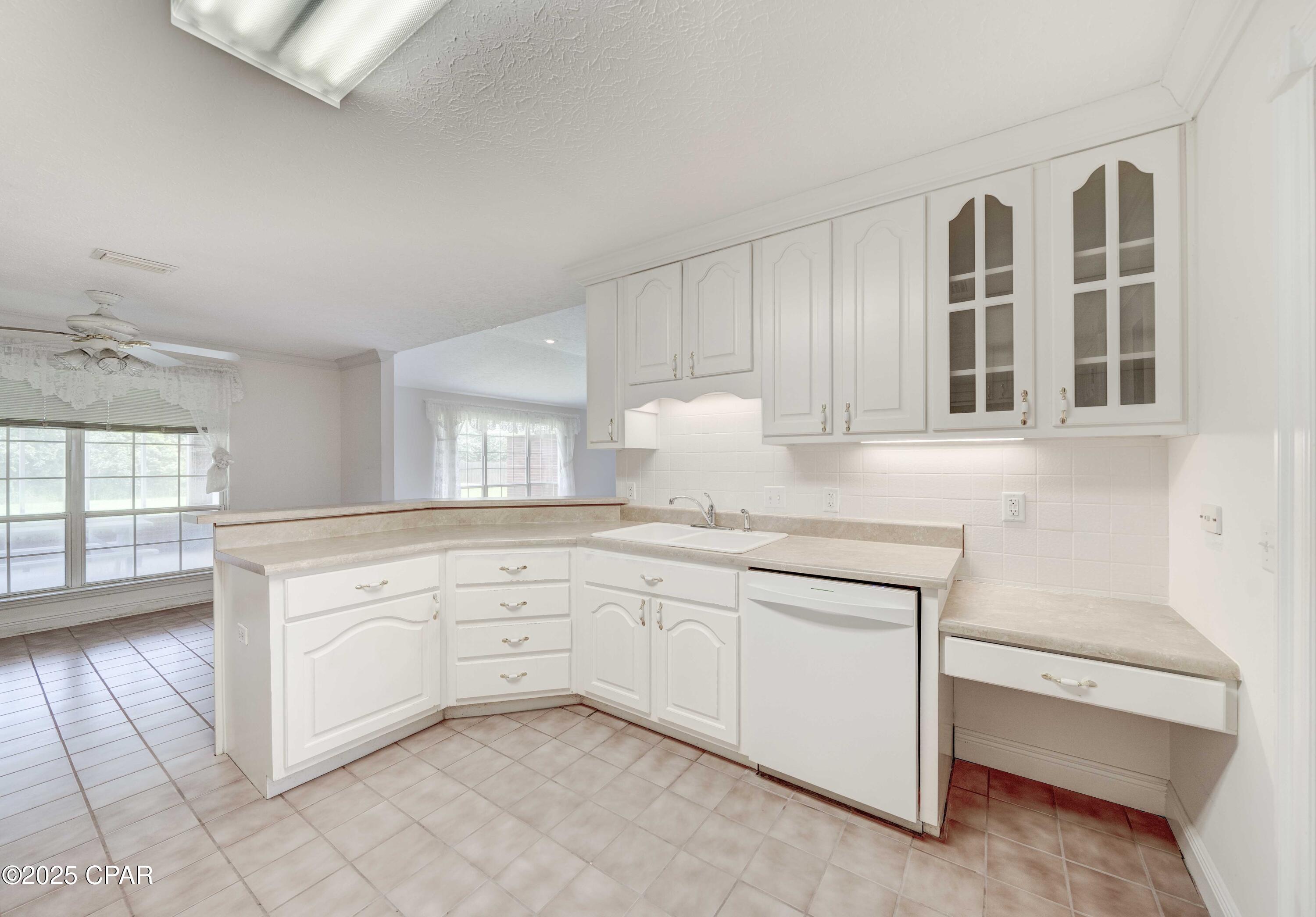 Image 20 For 1119 College Boulevard
