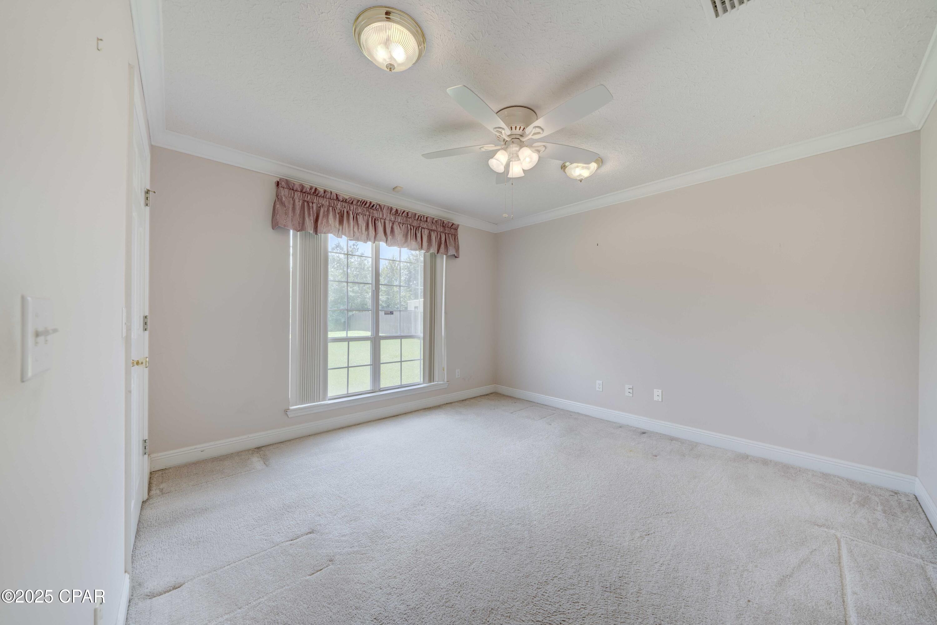 Image 32 For 1119 College Boulevard