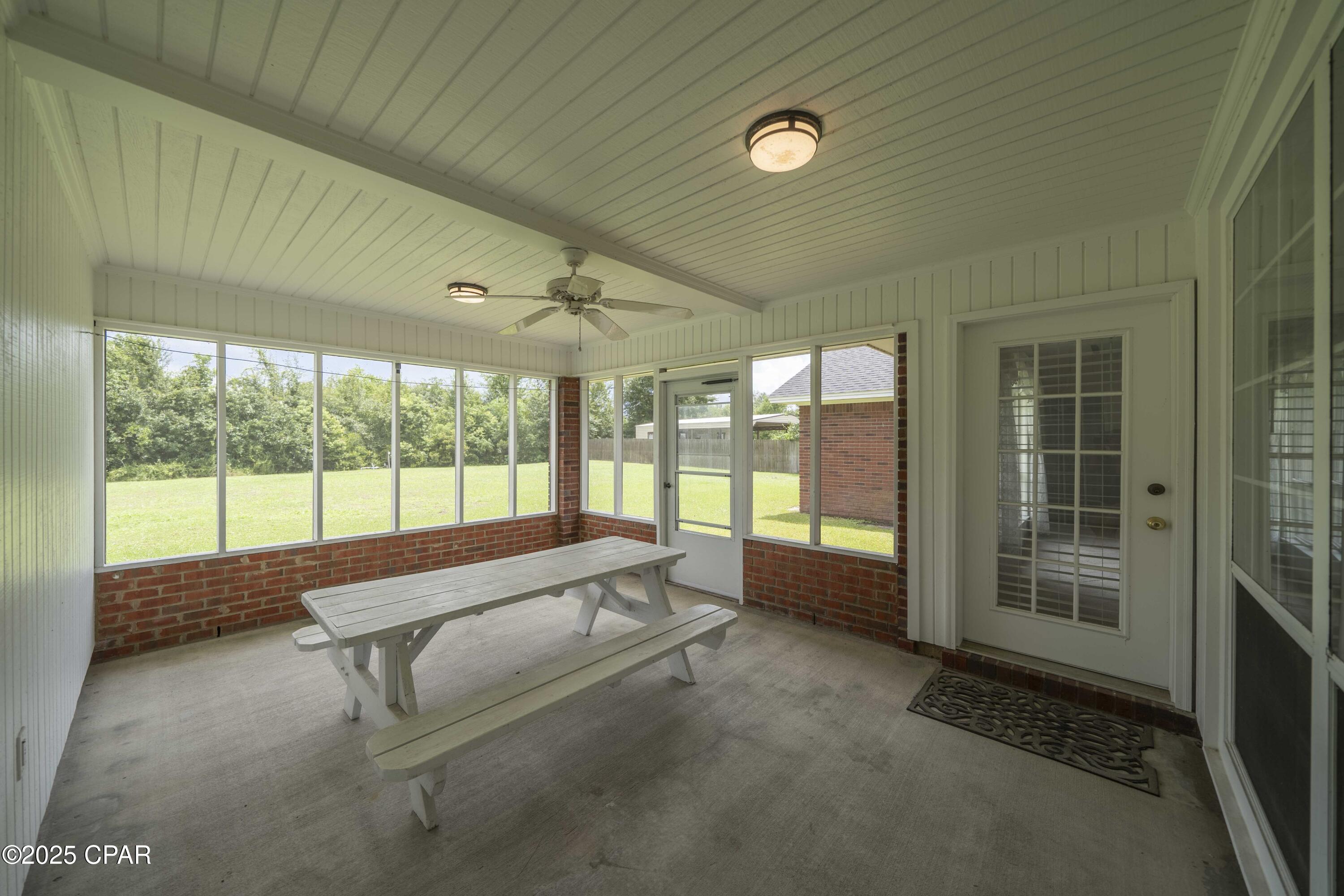 Image 33 For 1119 College Boulevard