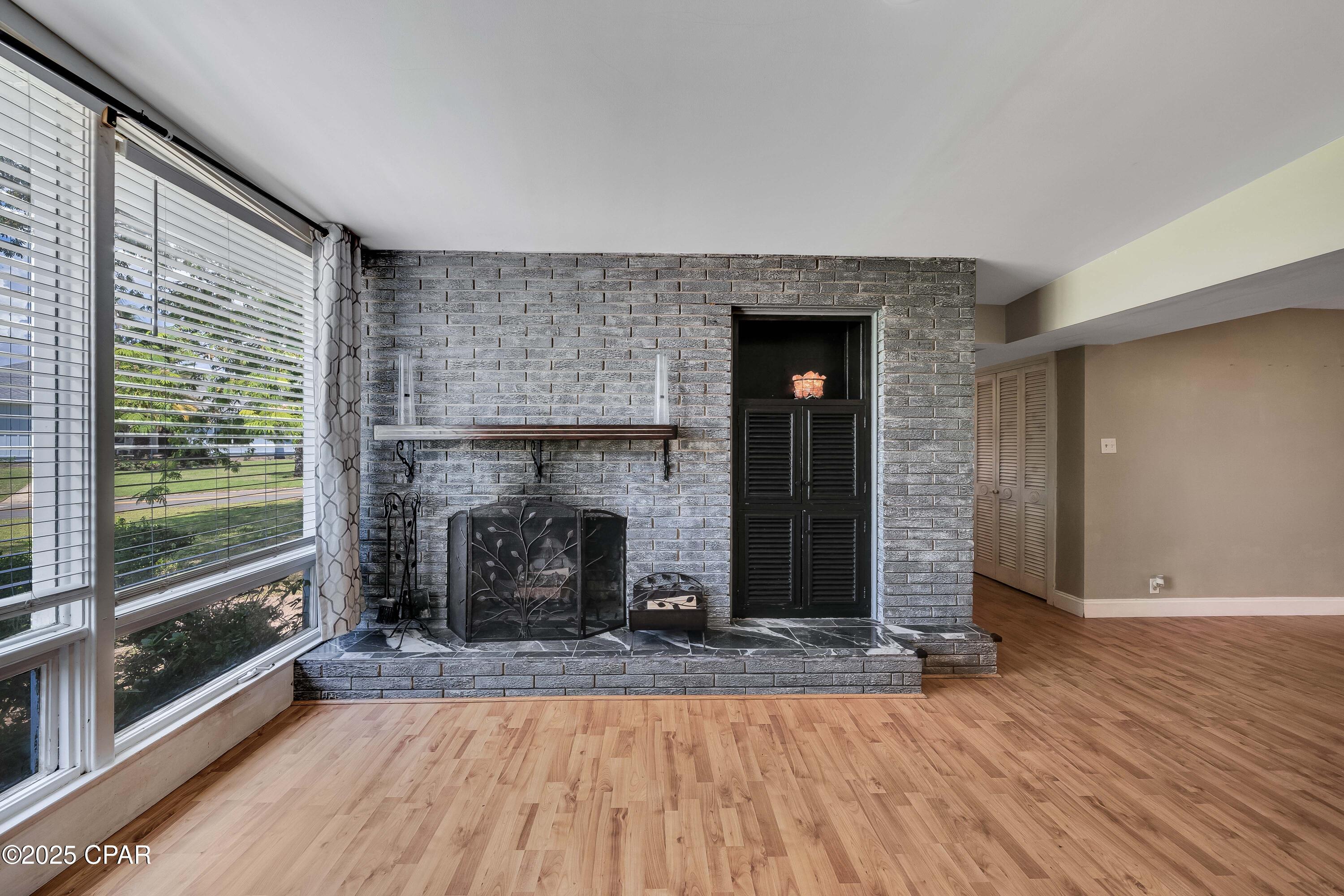 Image 11 For 306 Carolyn Avenue