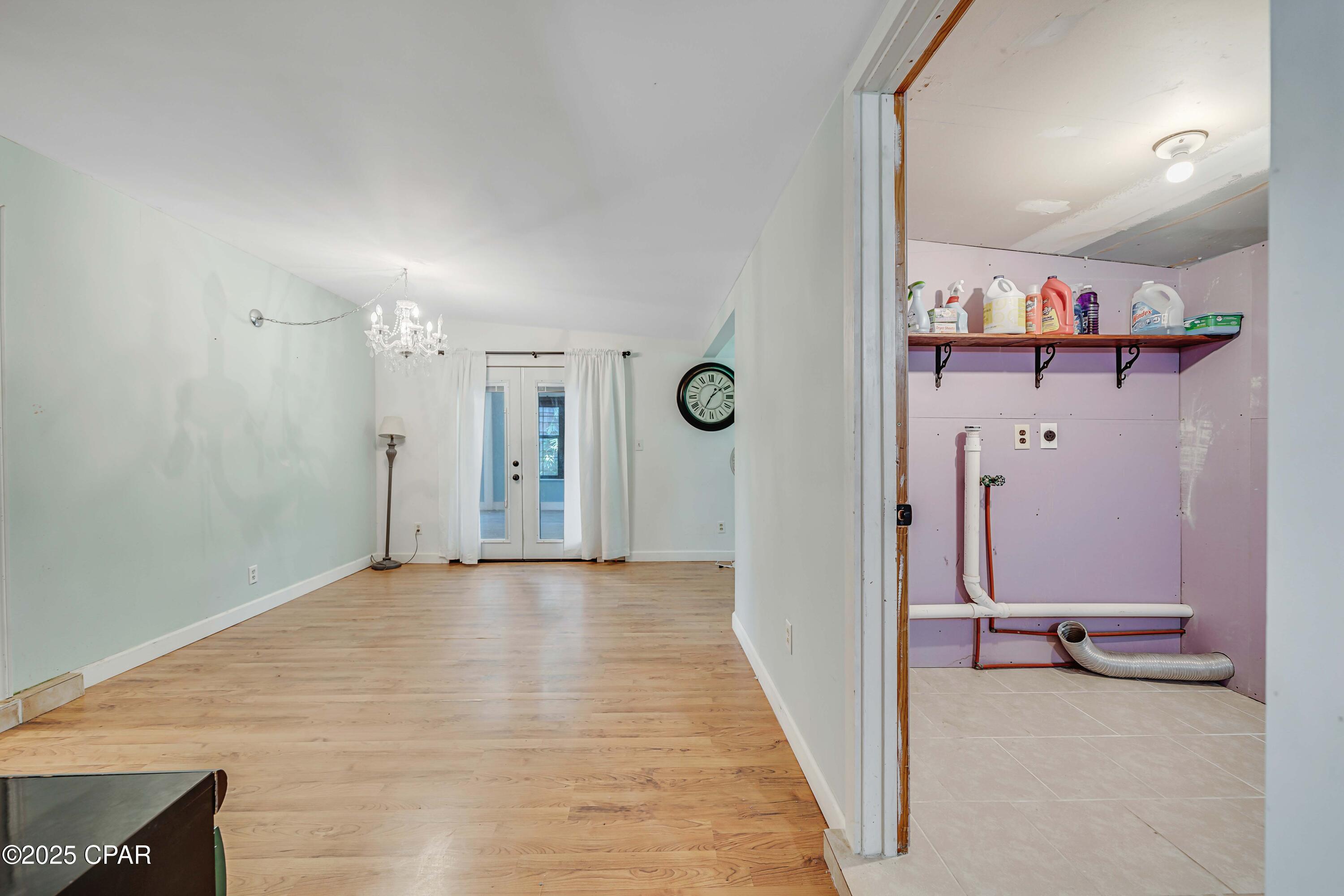 Image 14 For 306 Carolyn Avenue