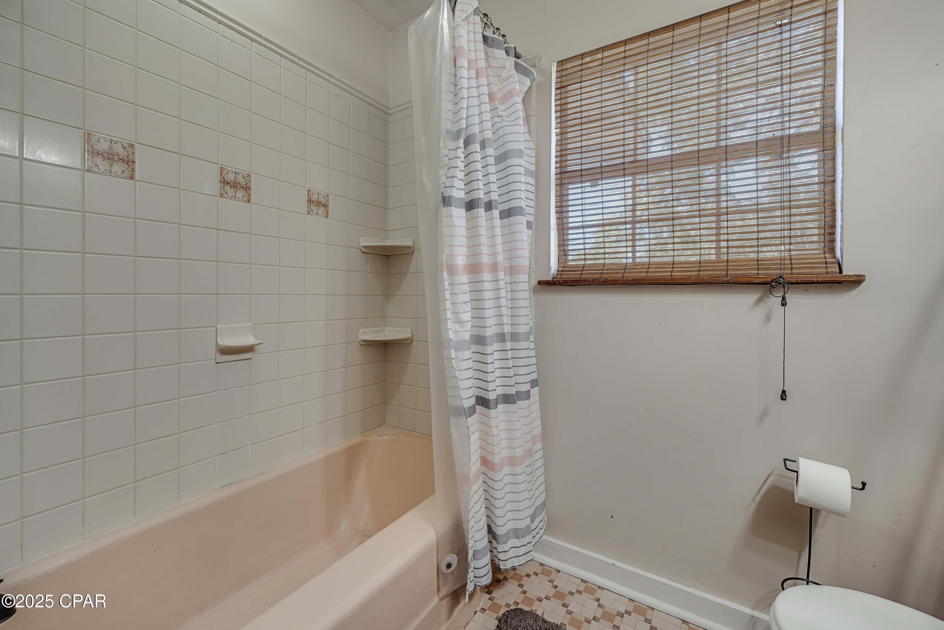 Image 22 For 306 Carolyn Avenue